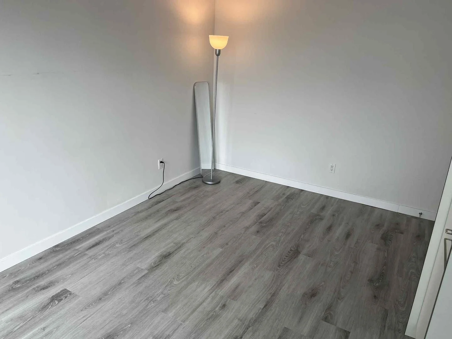 Master Bedroom 03.jpg