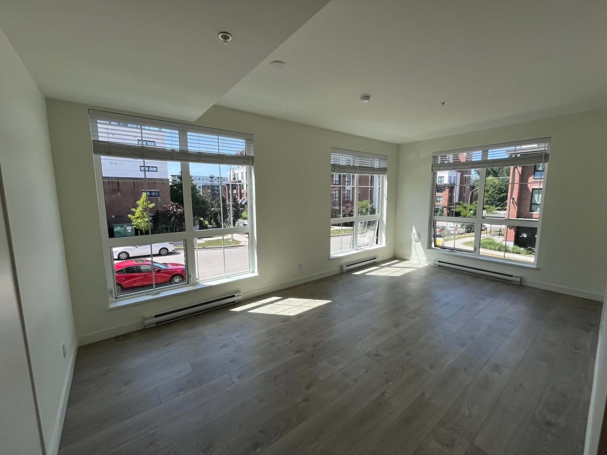 Living room & Dining area.jpg