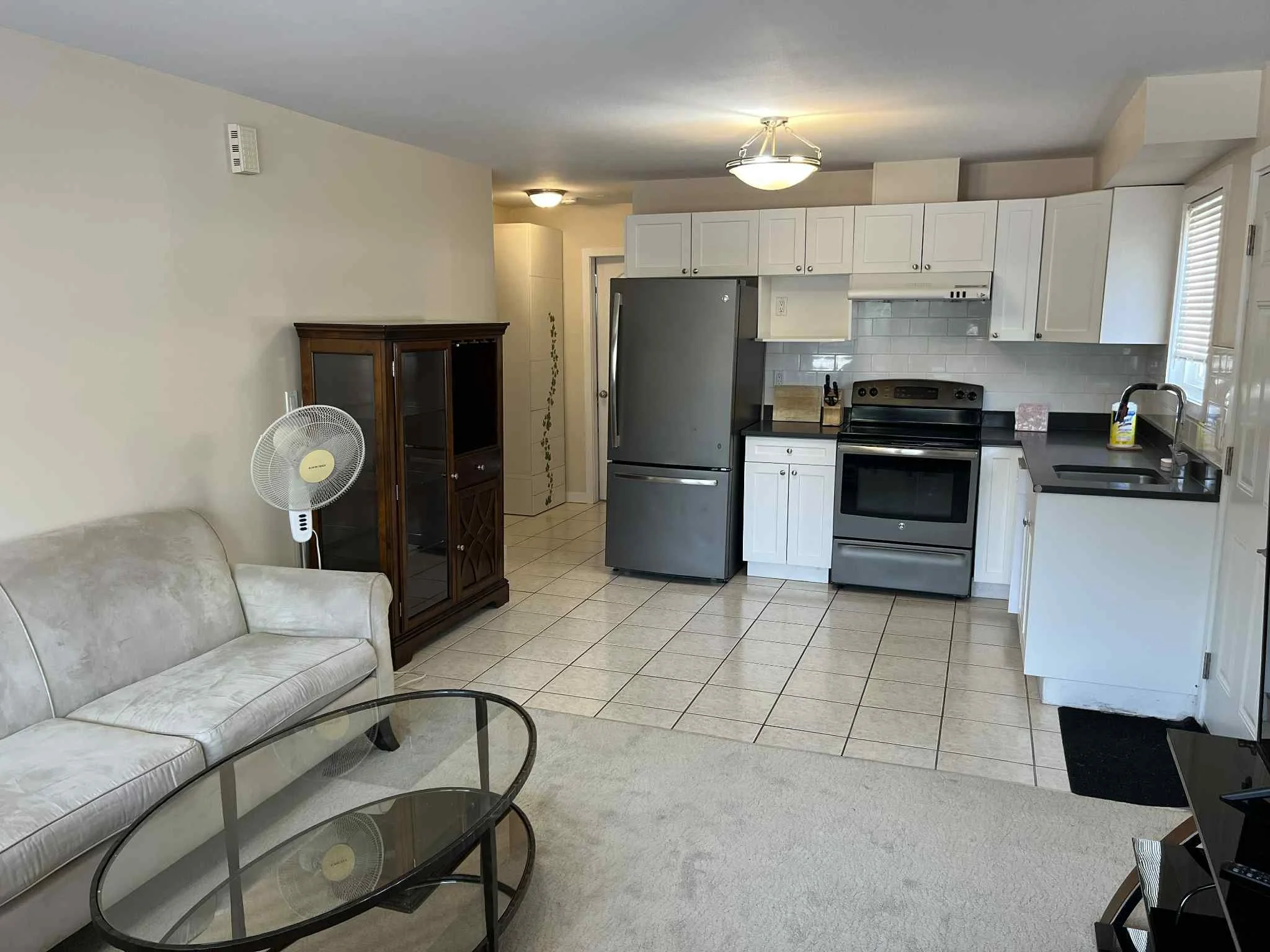 kitchen 01.jpg