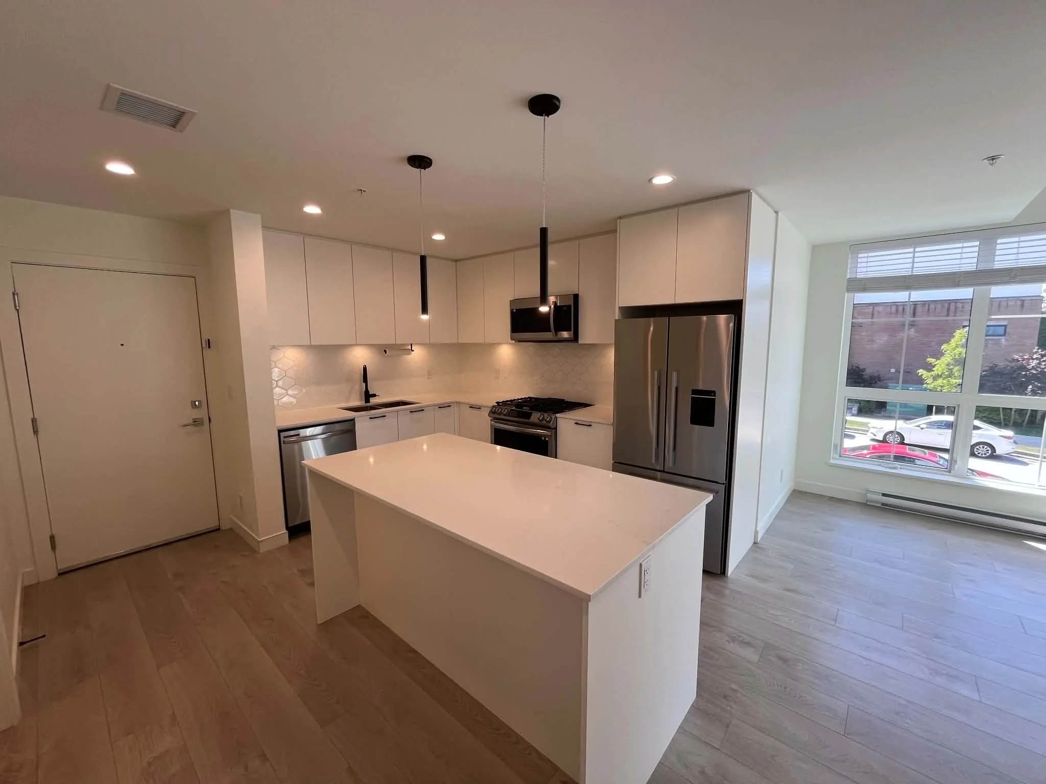 kitchen 02.jpg