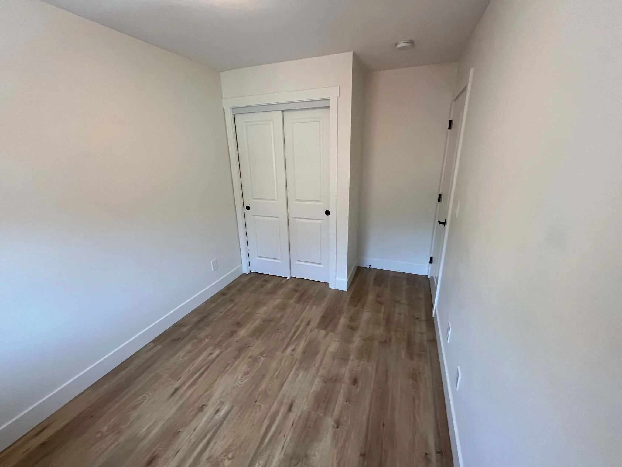 2nd bedroom03.jpg