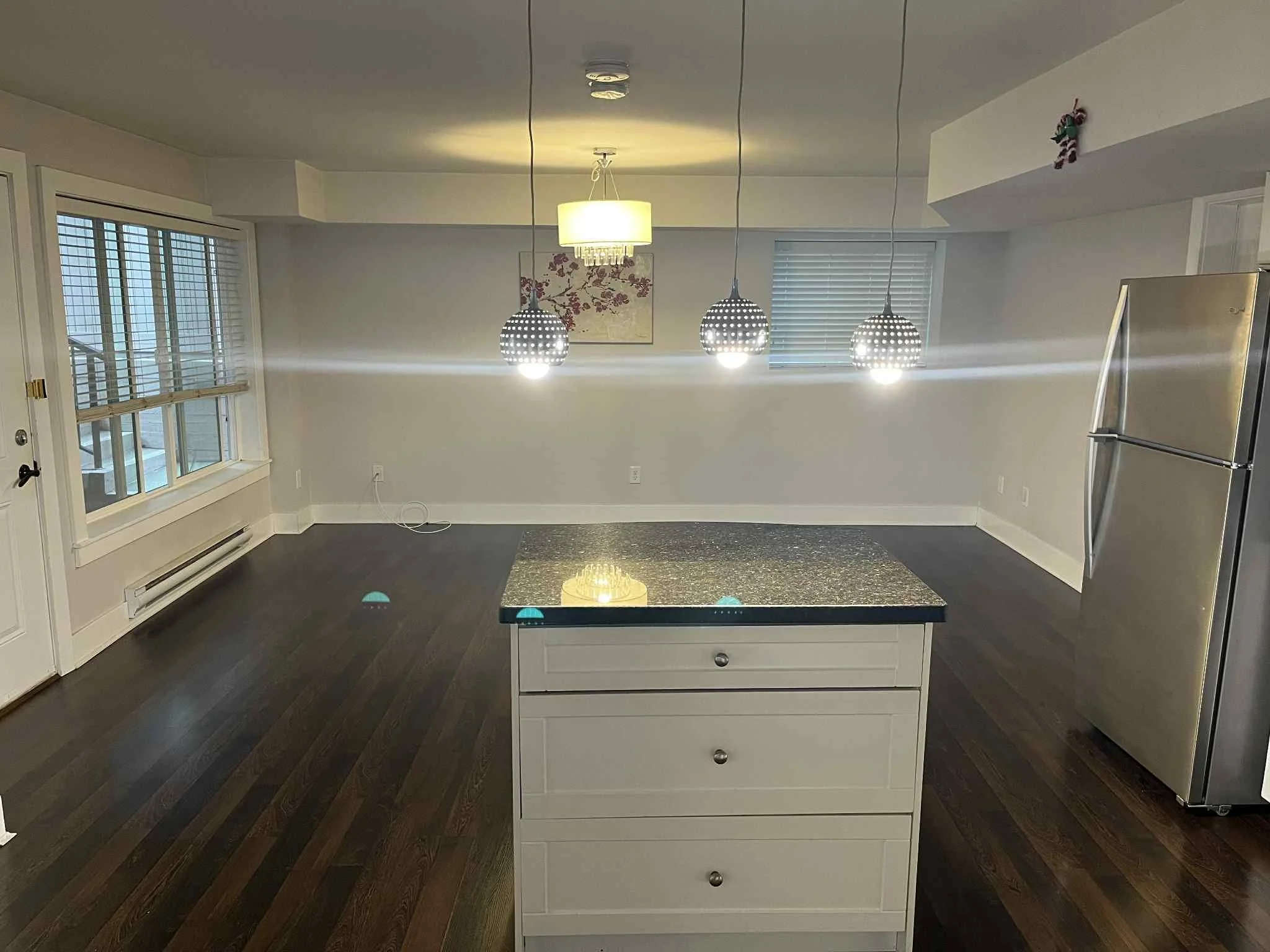 kitchen island.jpg