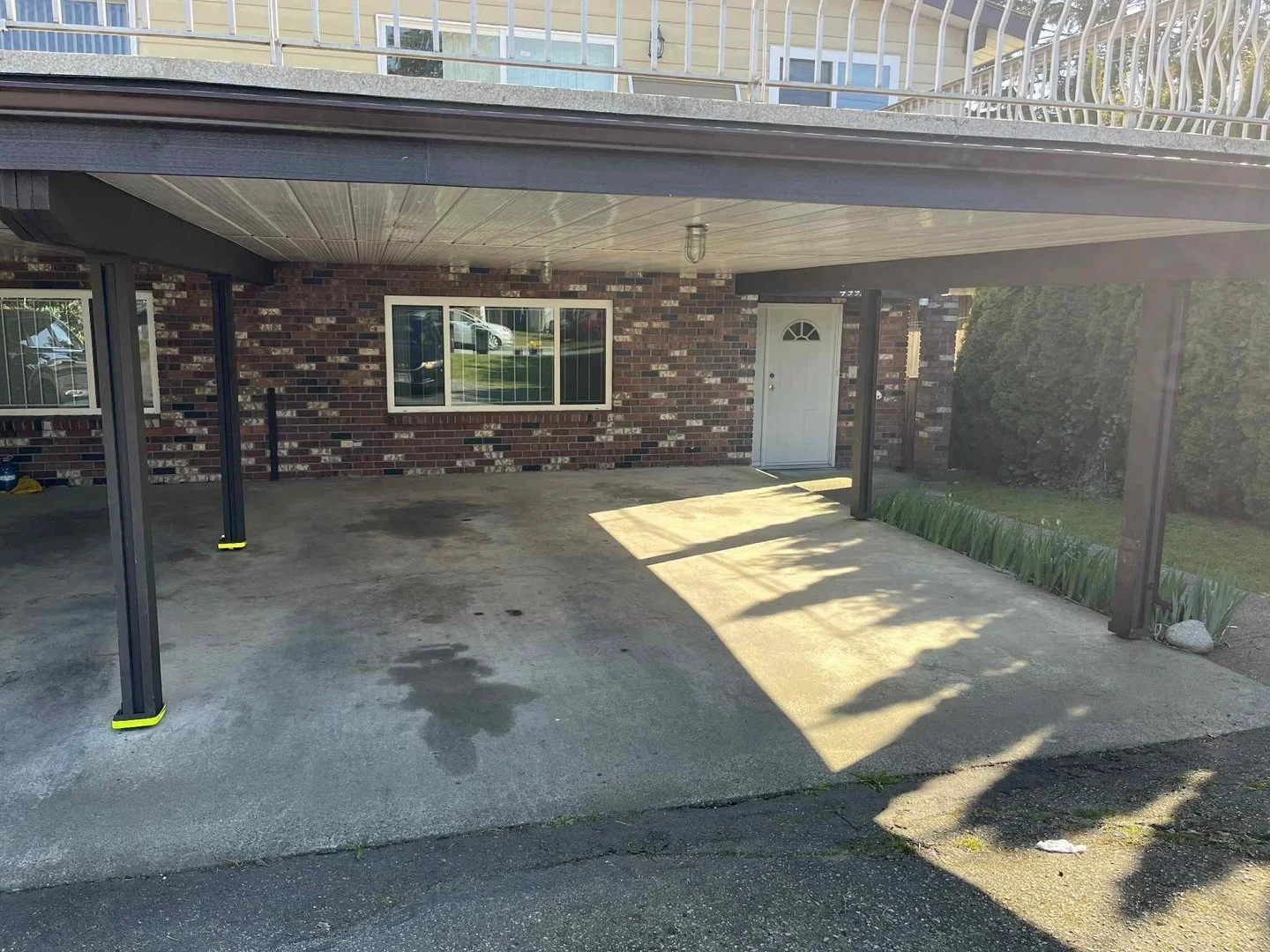 Carport.jpg