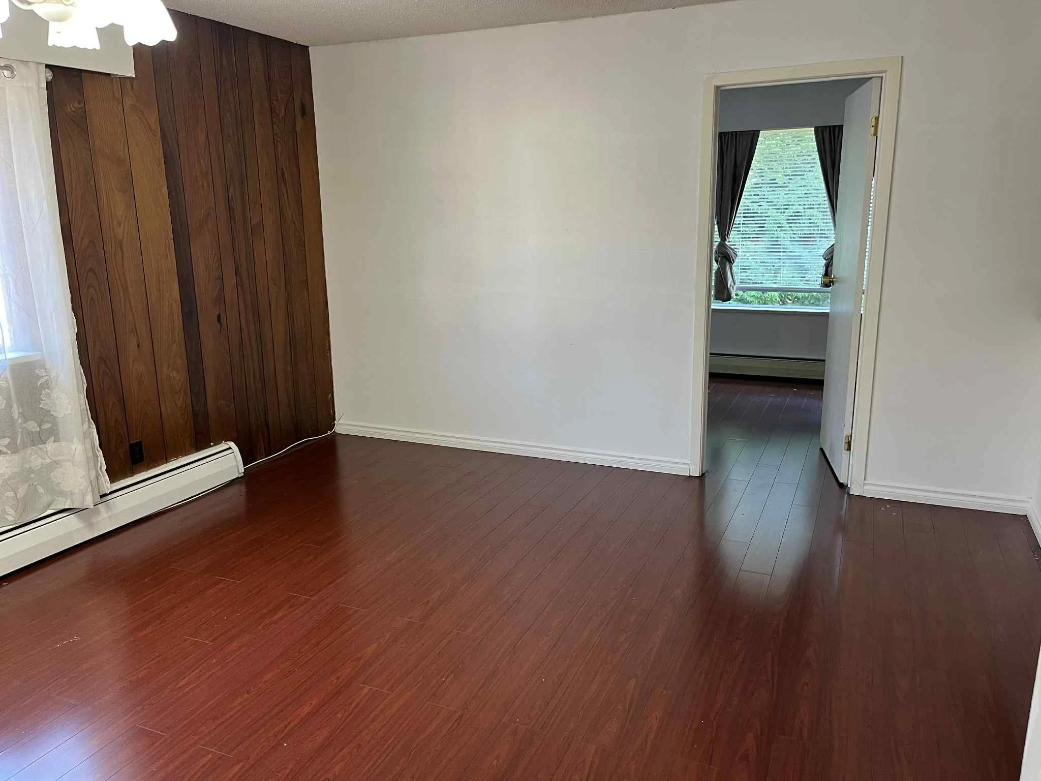 Living Room 04.jpg