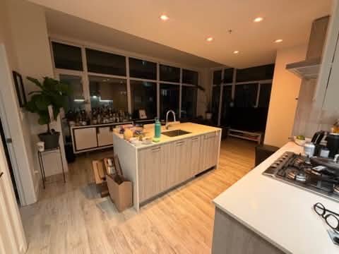 kitchen area.jpg