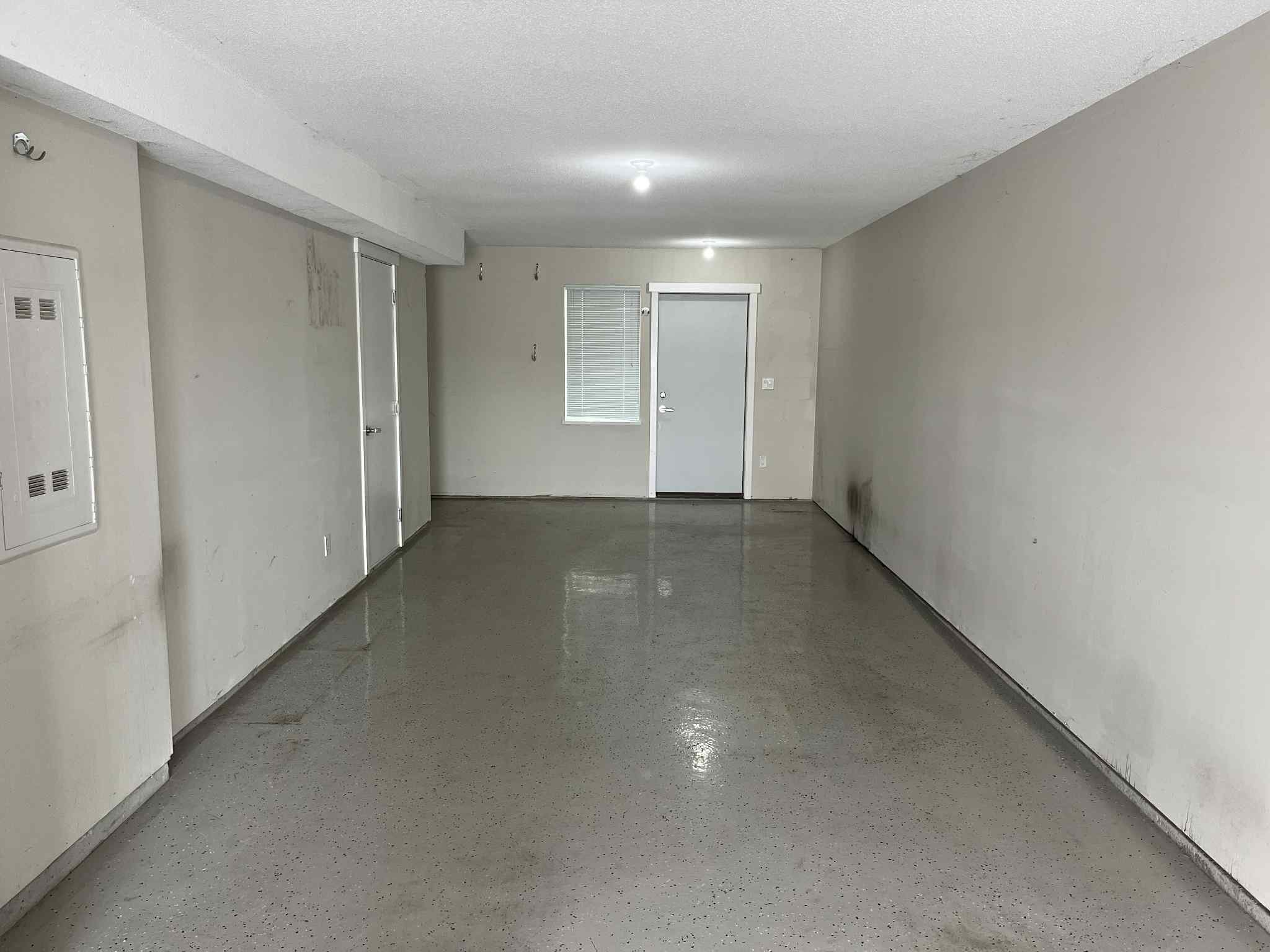 Tandem Garage.jpg