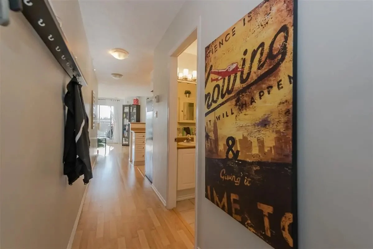 Hallway.jpeg