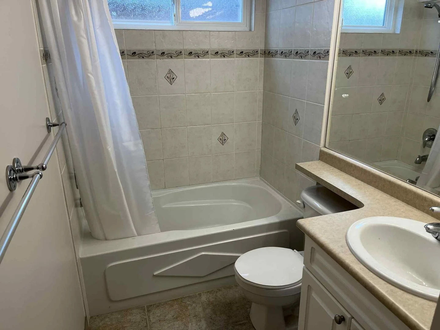 Hallway bathroom.jpg