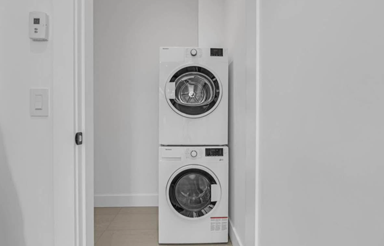 Washer & Dryer.jpg.png