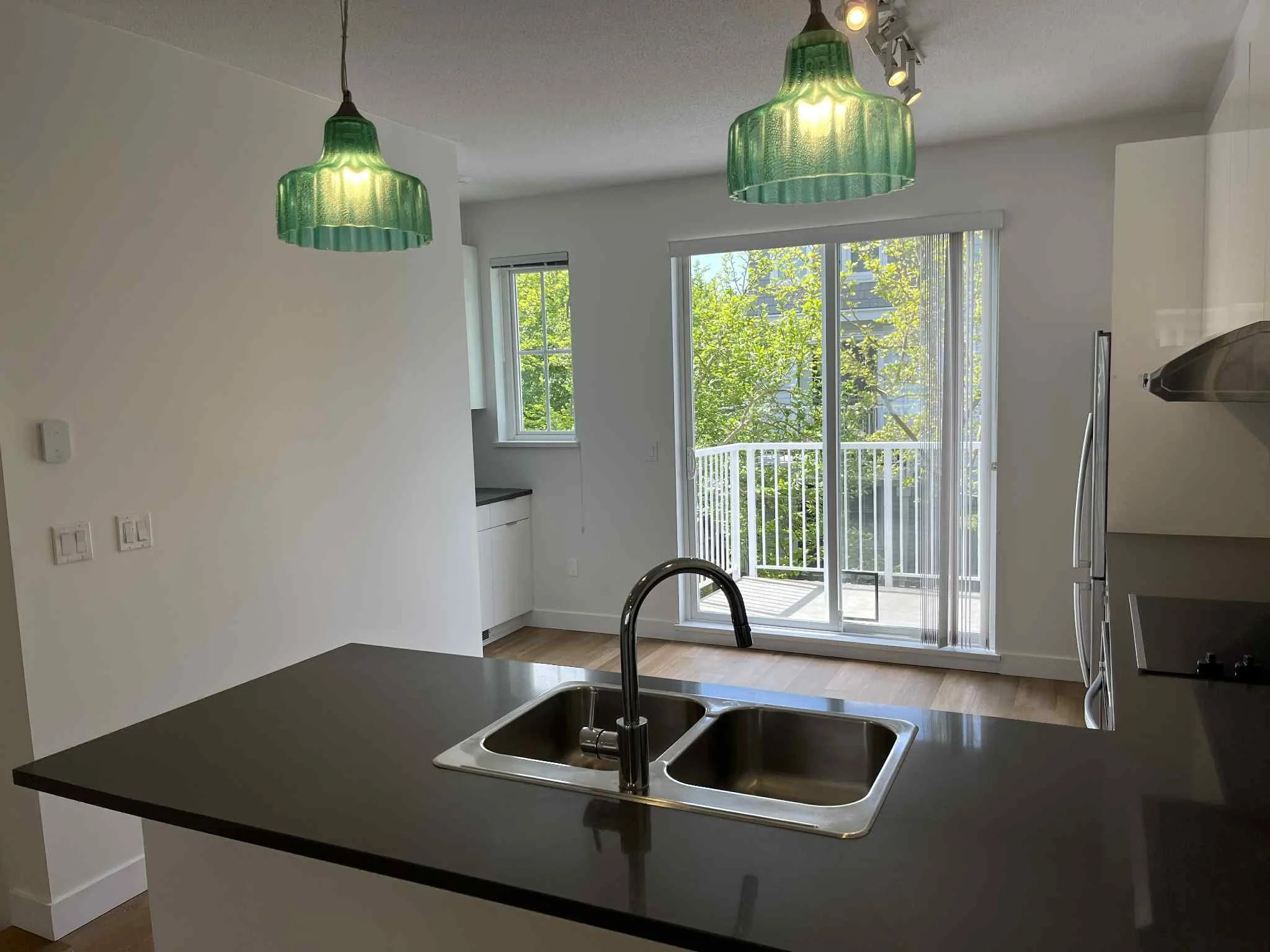 Kitchen 02 - Copy.jpg