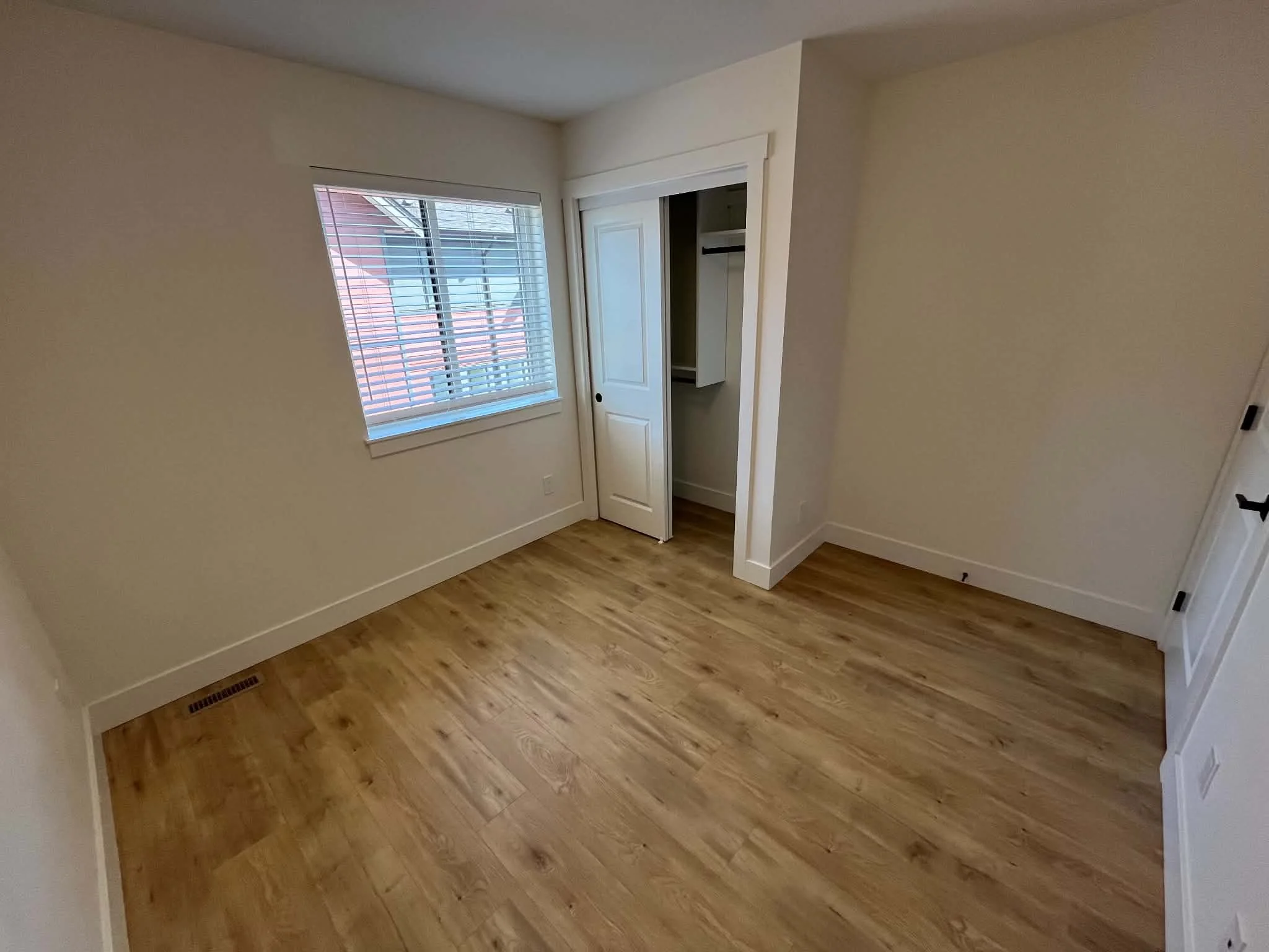 3rd bedroom 03.jpg