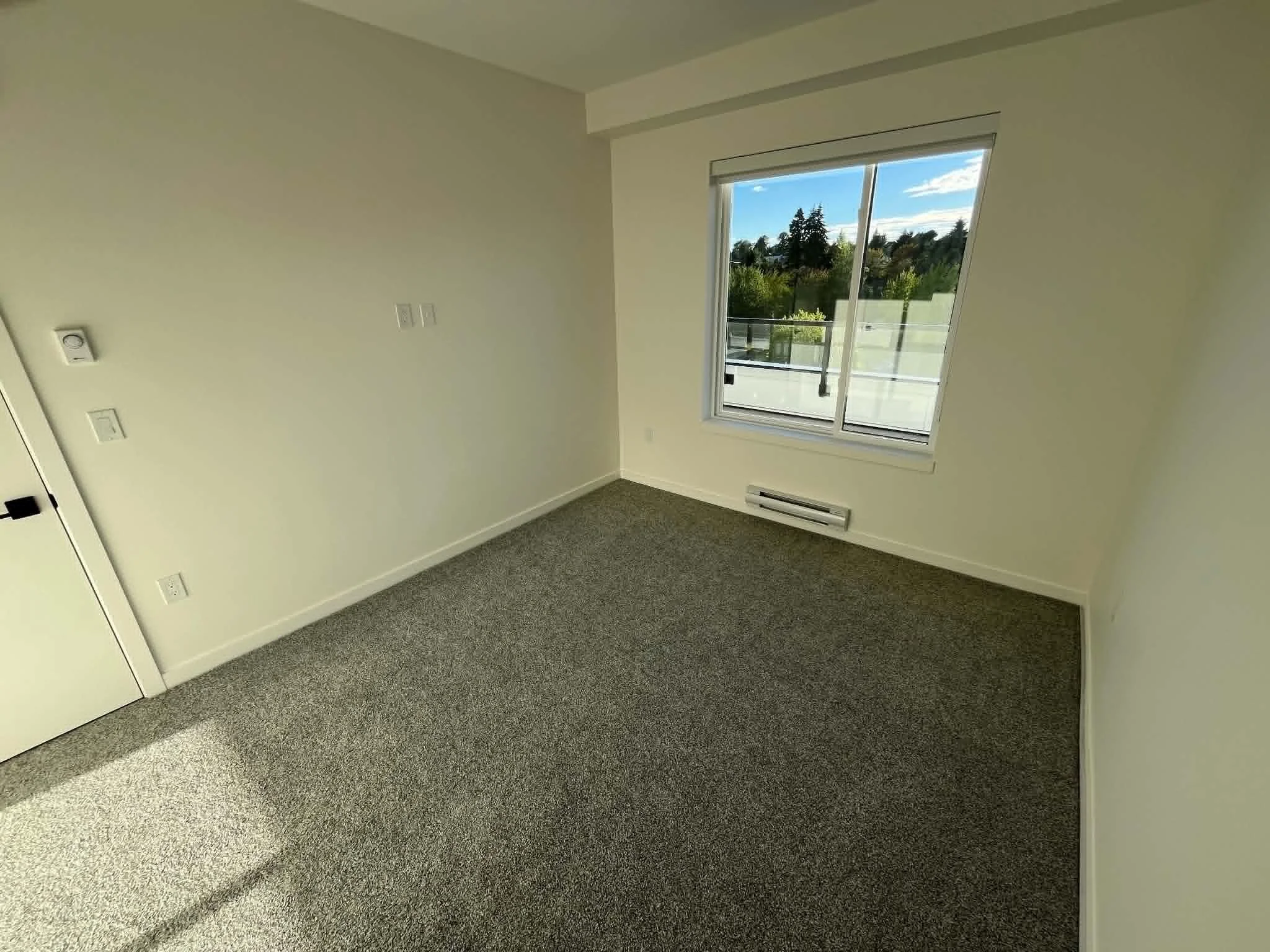 Master Bedroom 03.jpg