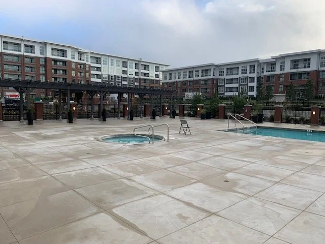 pool & hottub.jpg