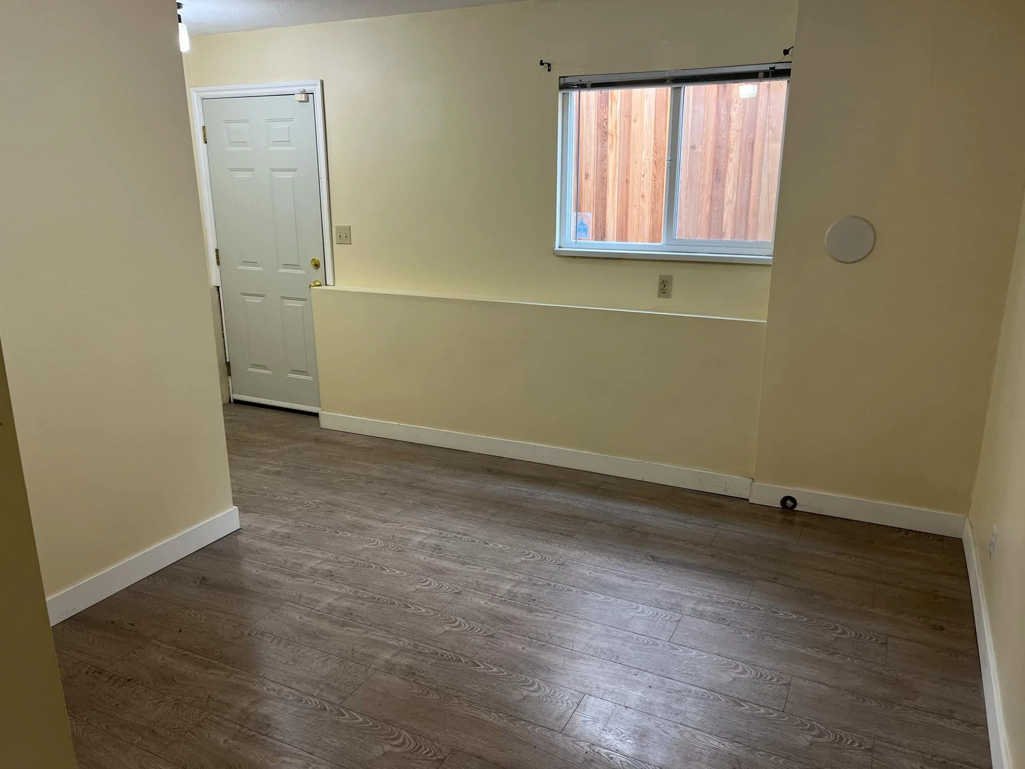 Living area.jpg