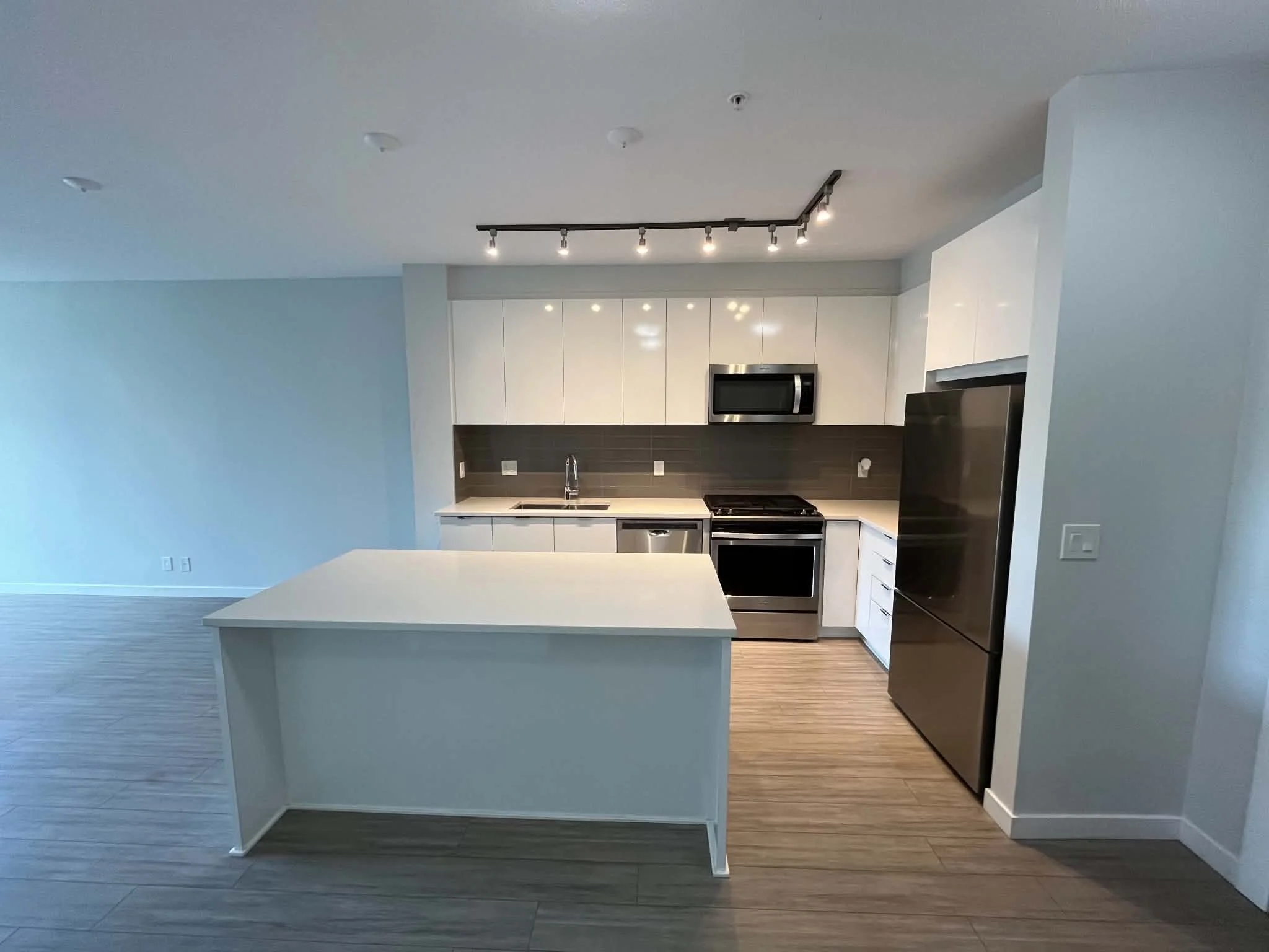 Kitchen 03.jpeg