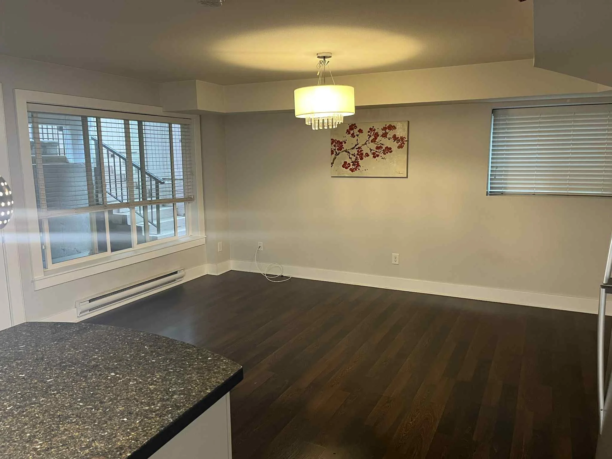 living area 03.jpg