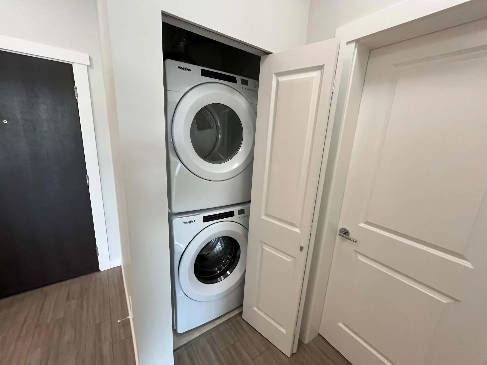 Washer & Dryer.jpeg