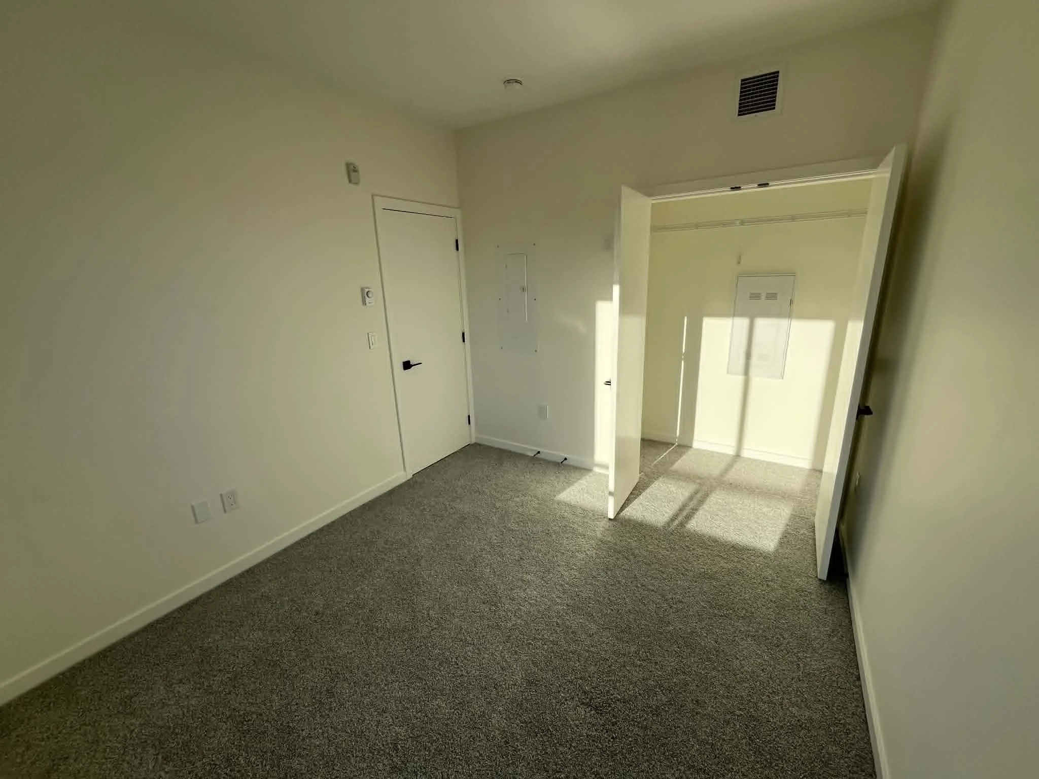 2nd Bedroom 03.jpg