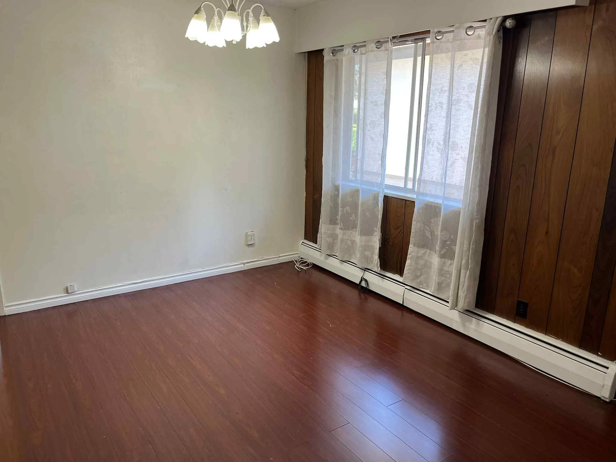 Living Room 03.jpg