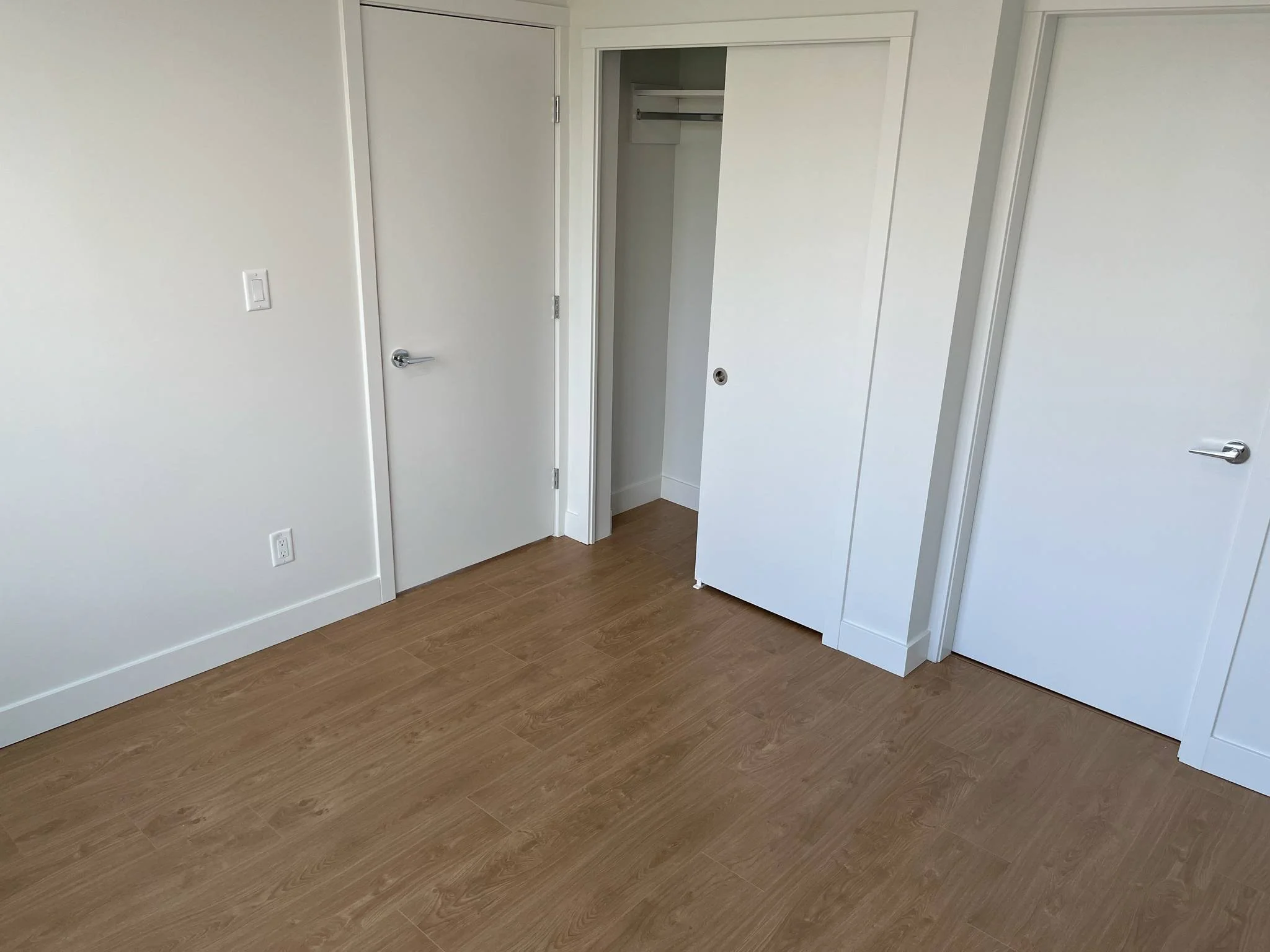 Master Bedroom 04.jpg