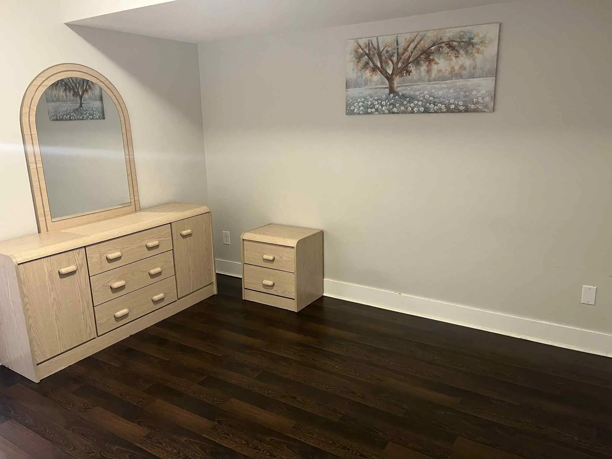 Bedroom 01.jpg