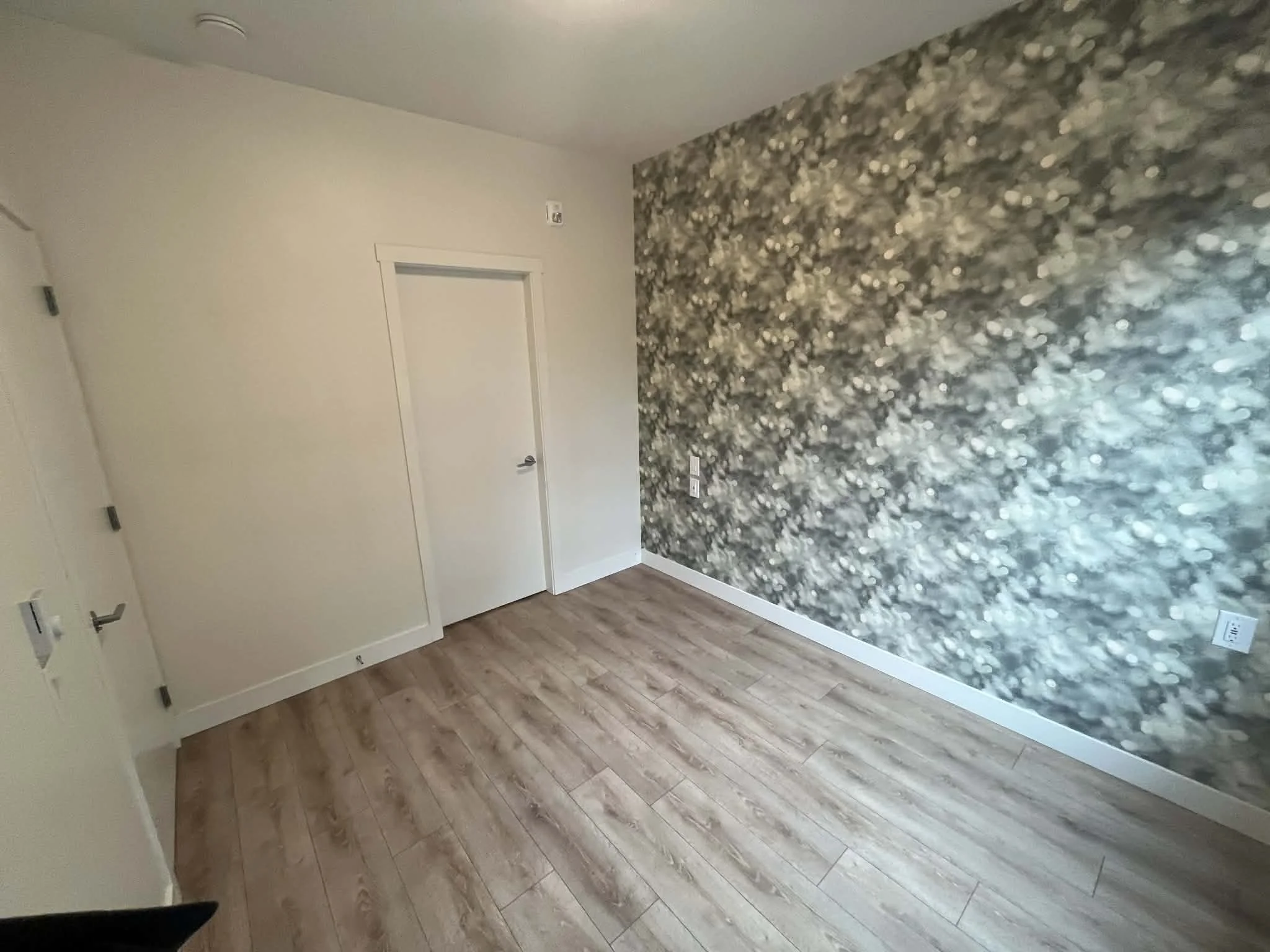 Master Bedroom 02.jpg