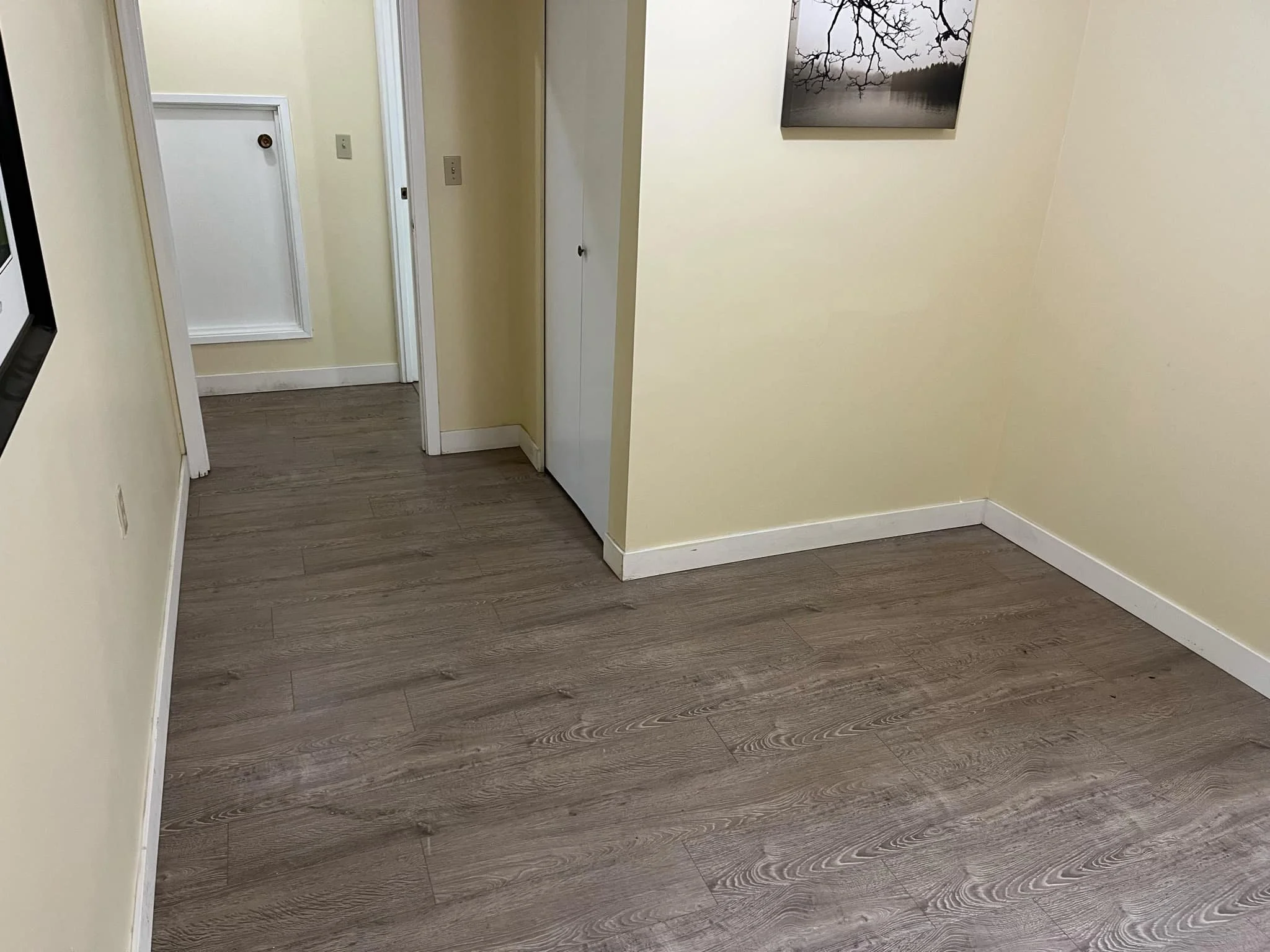 Living area 03.jpg