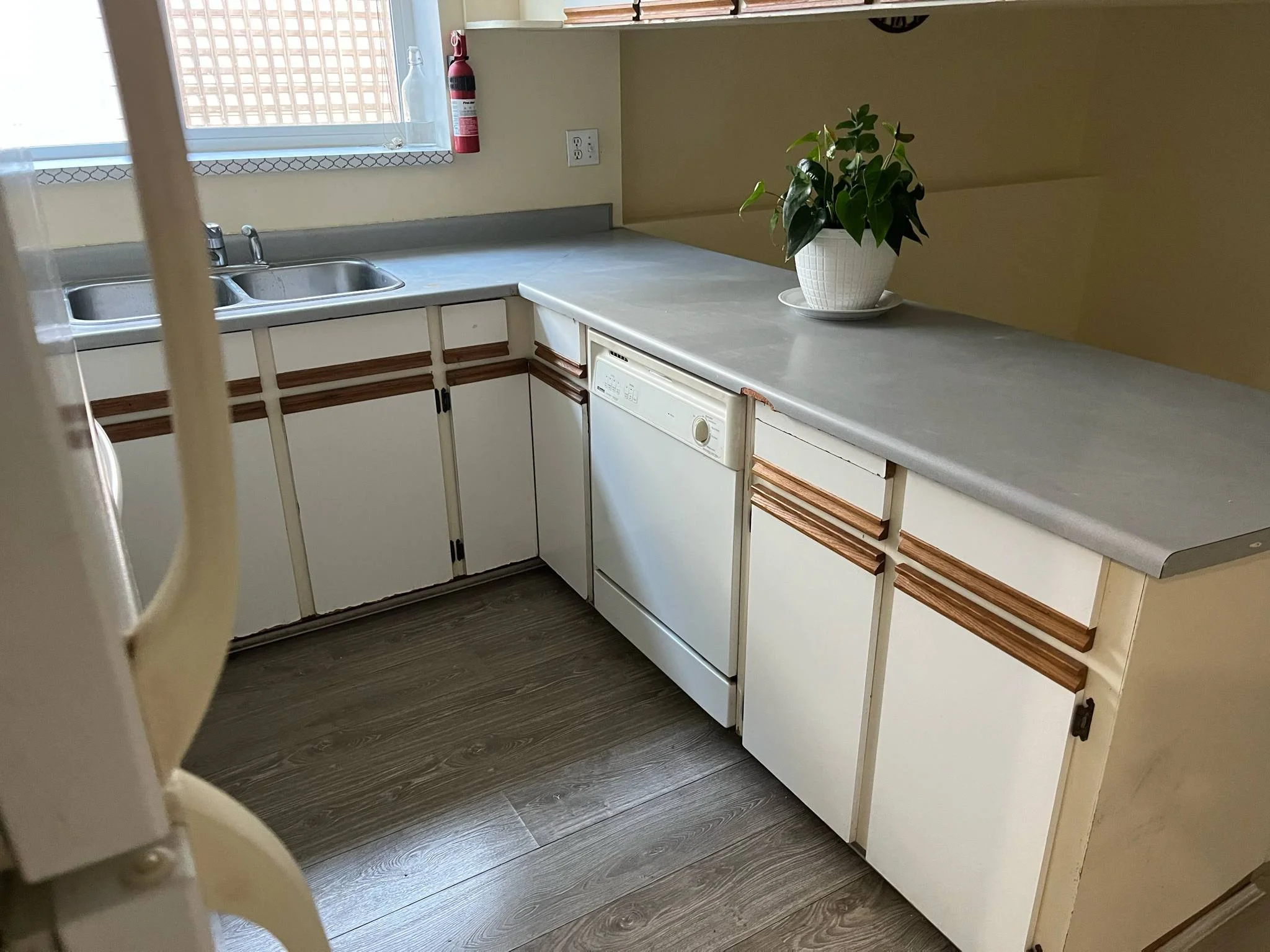 Kitchen 01.jpg