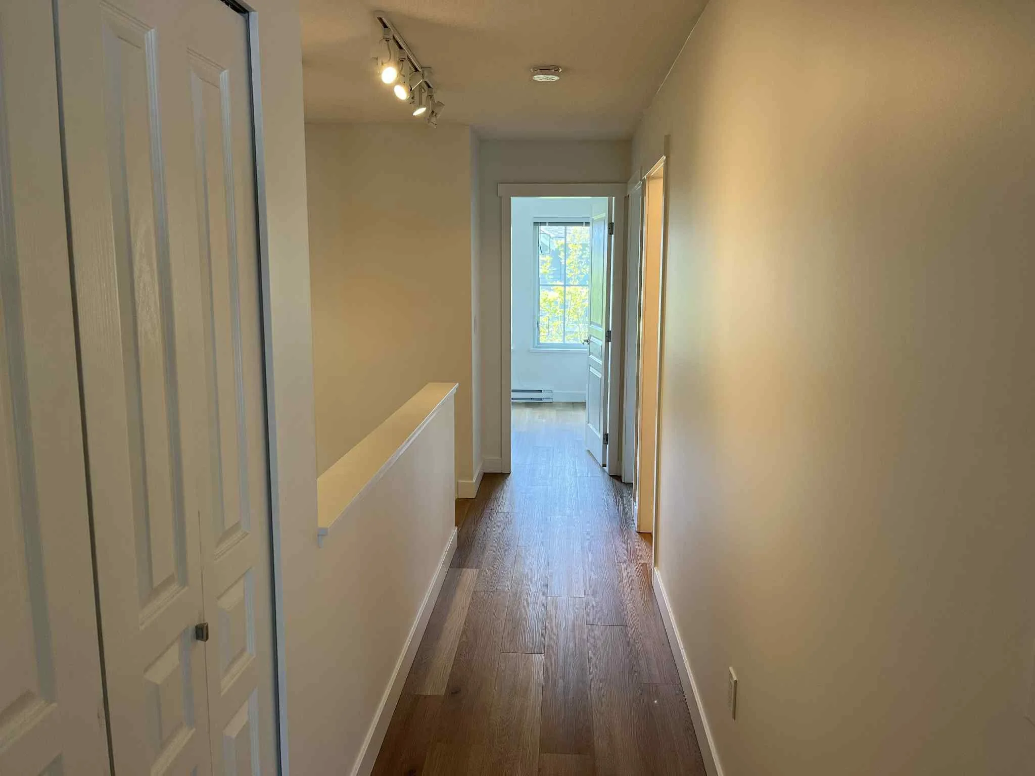 Hallway upstairs - Copy.jpg