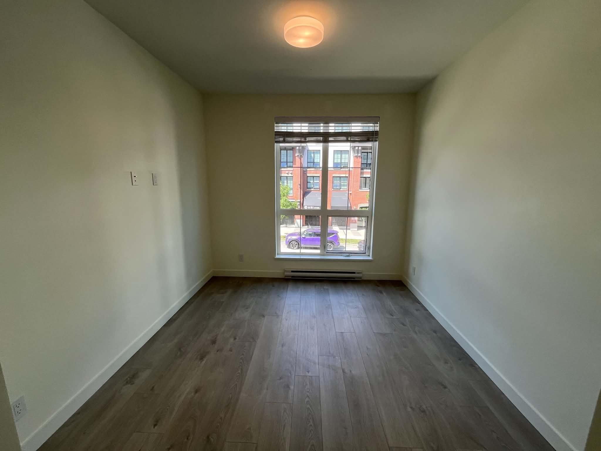 Master Bedroom 02.jpg