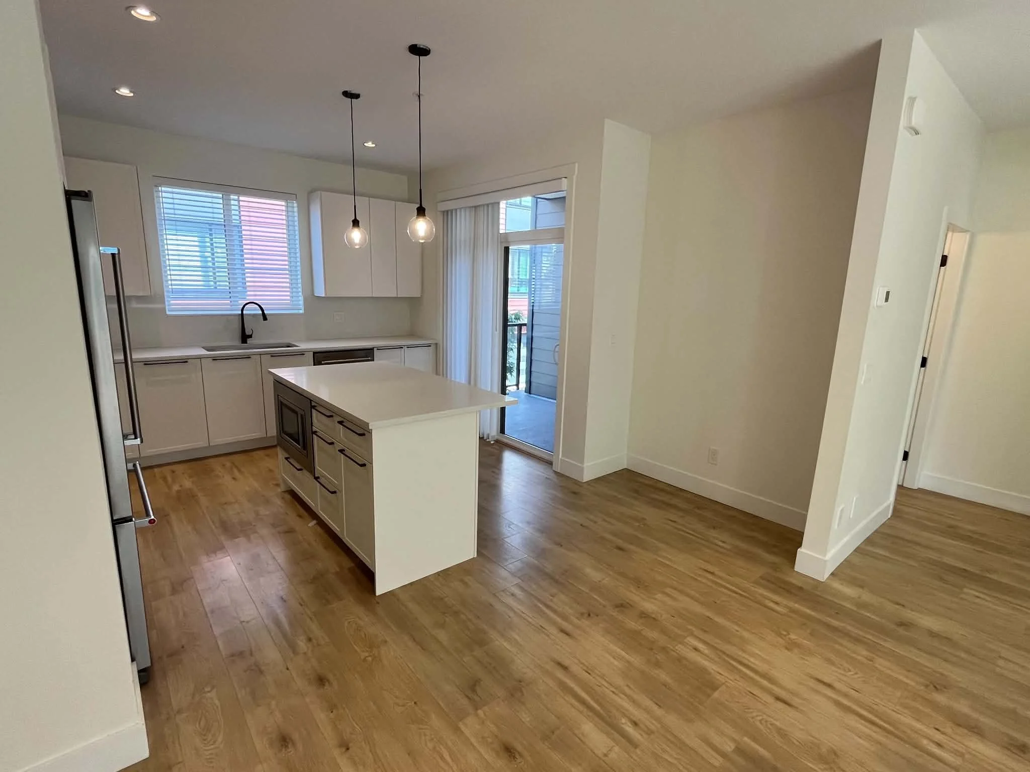 Kitchen 01.jpg