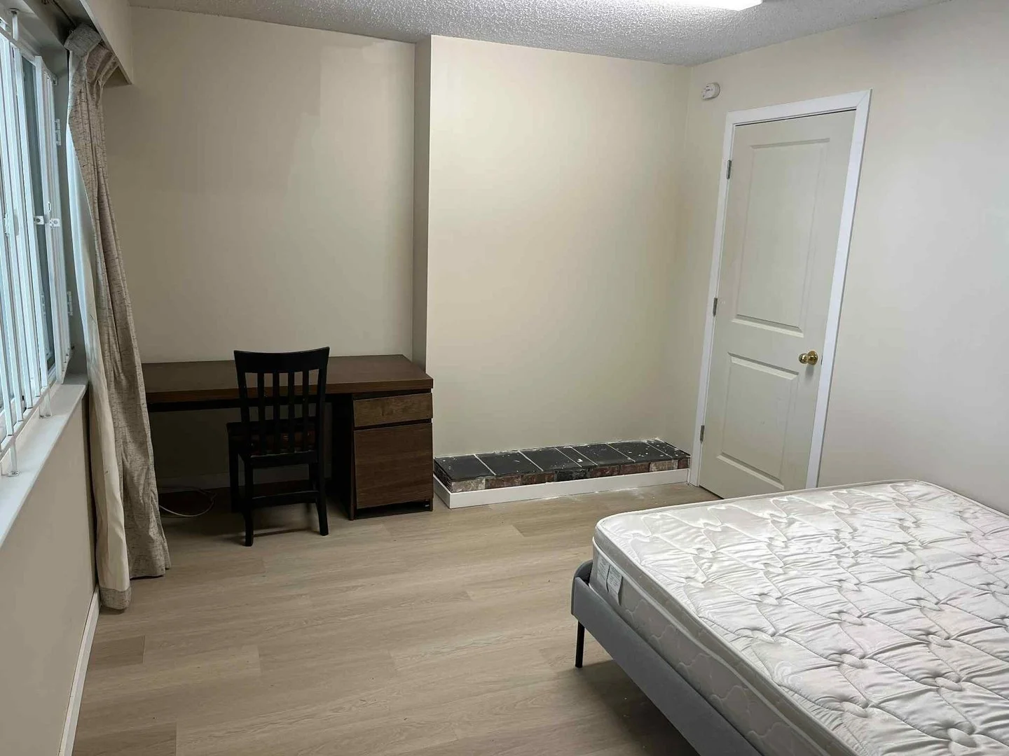 Bedroom 01.jpg