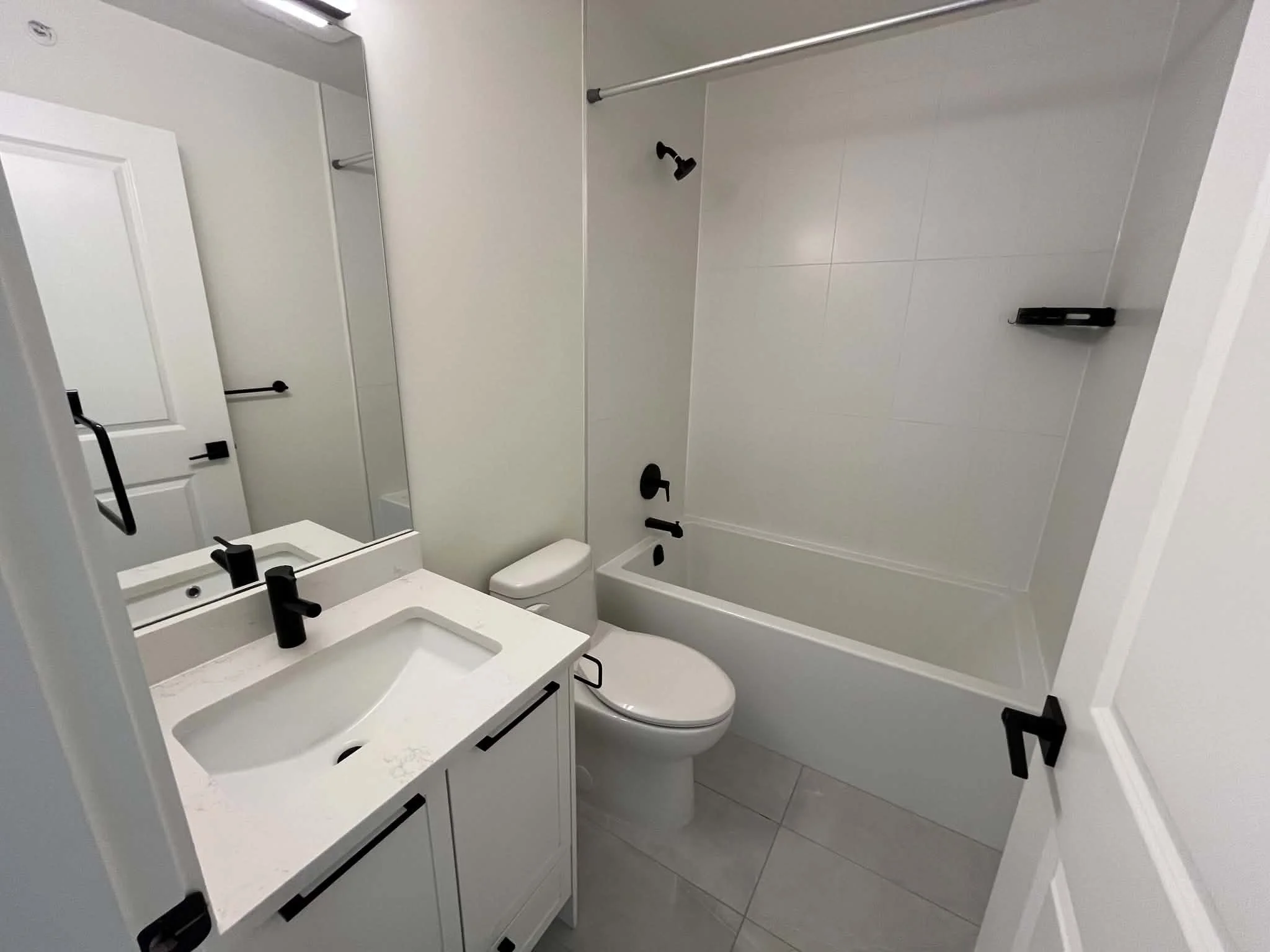 Main bathroom.jpg