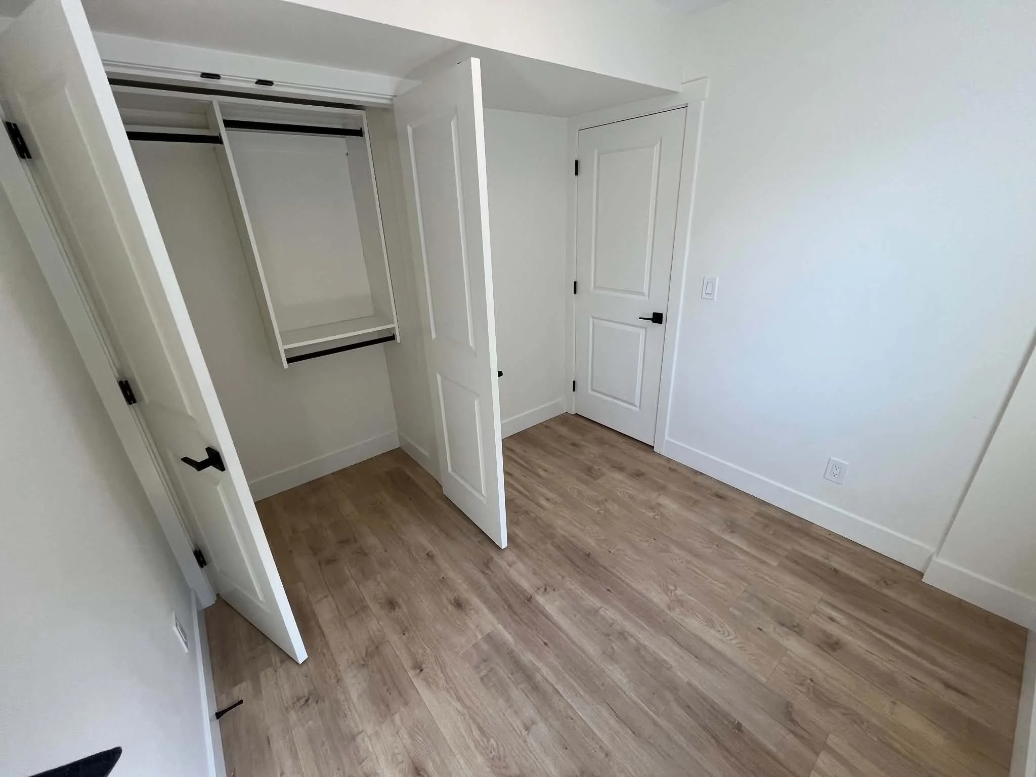 4th bedroom 02.jpg