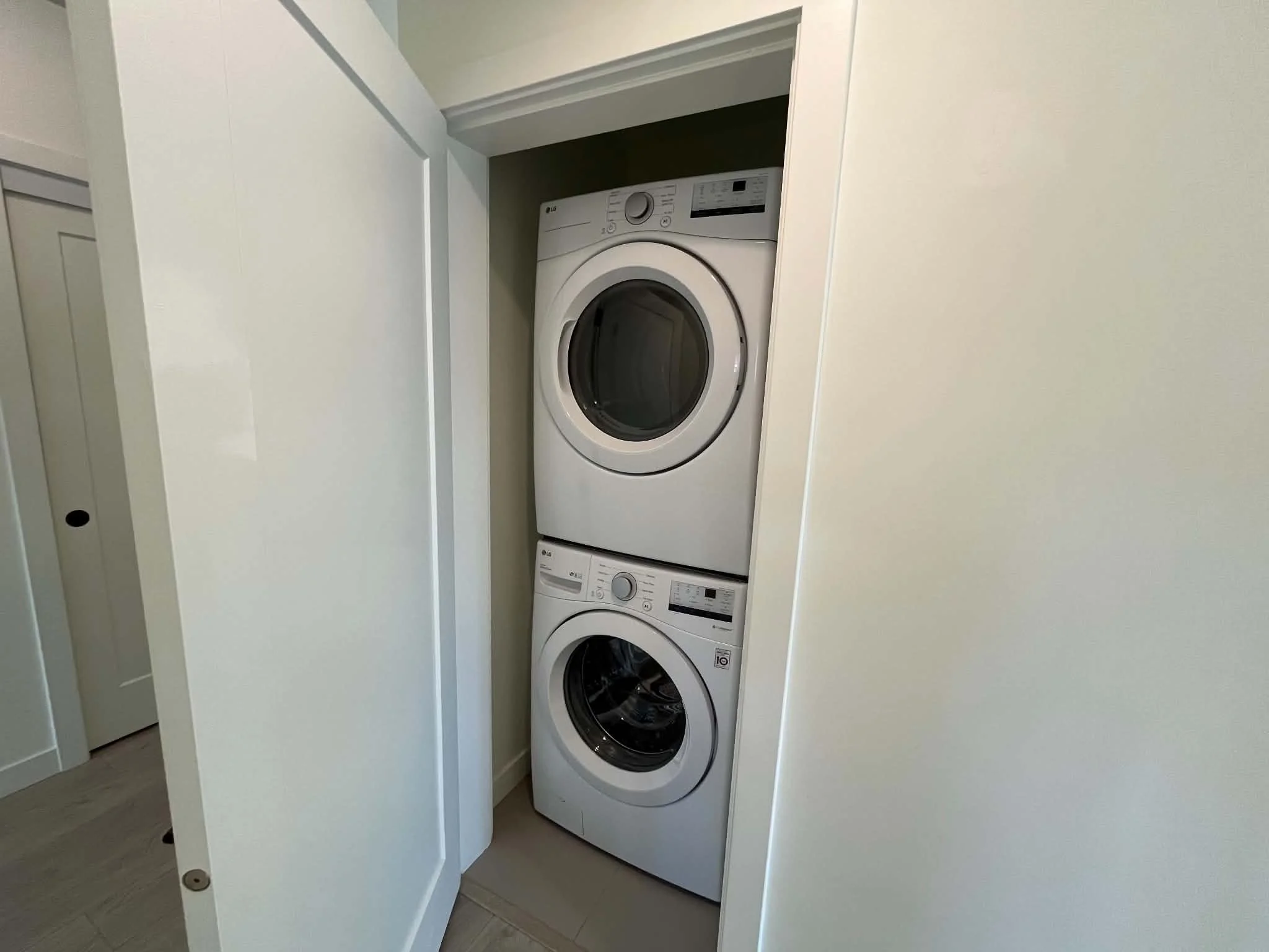 Washer & Dryer.jpg