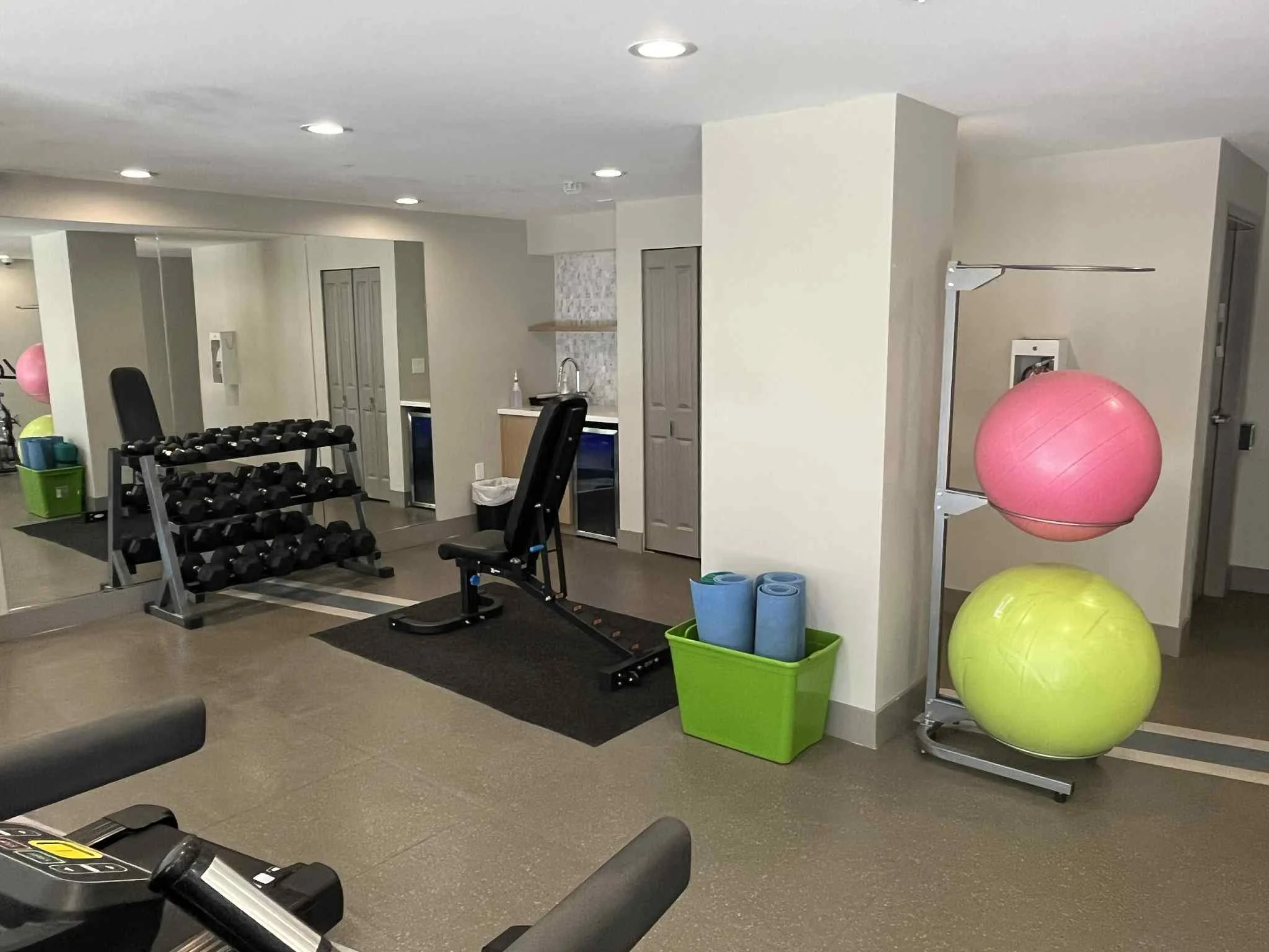 Gym 01.jpg