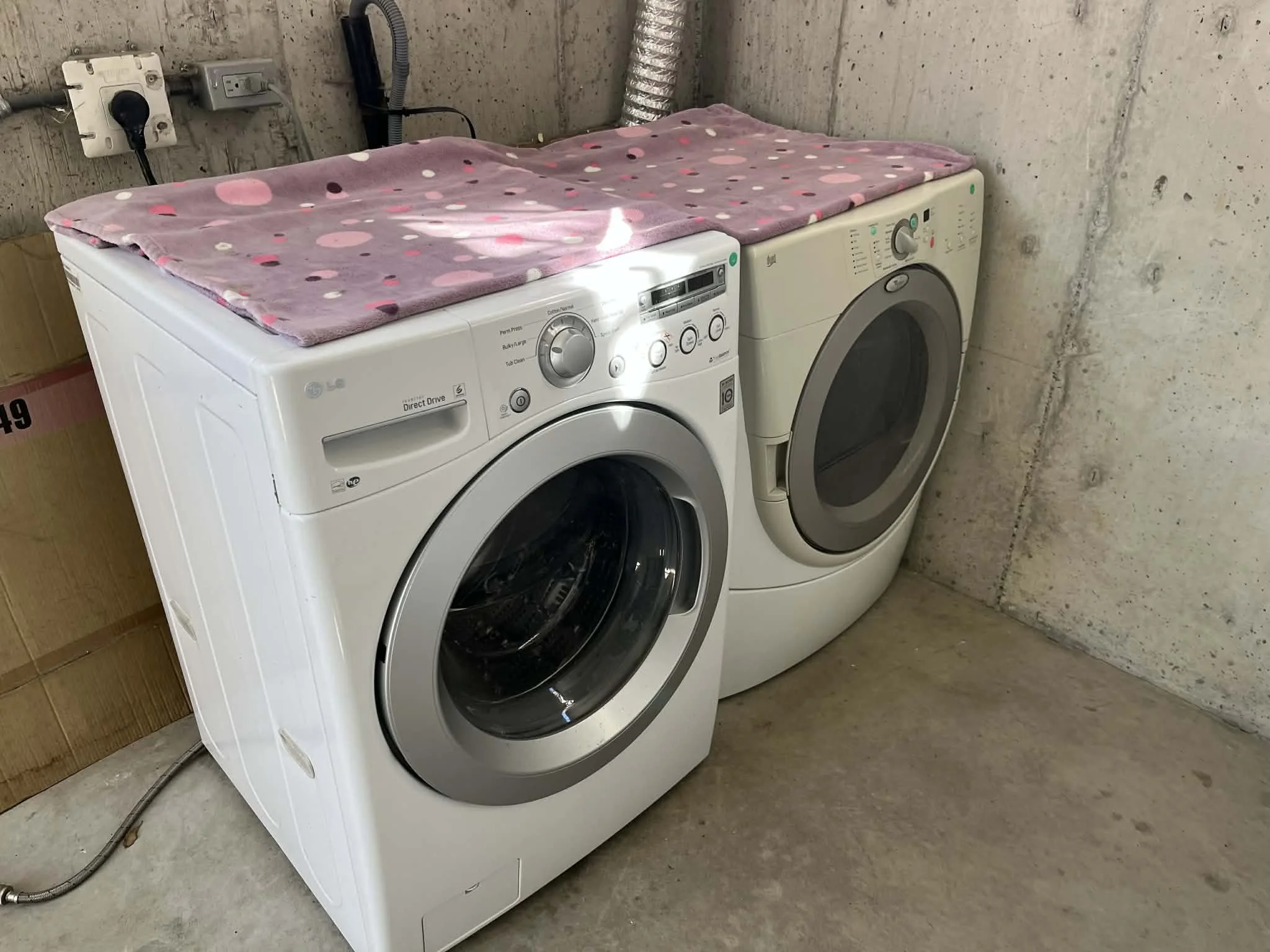 Washer & Dryer.jpg