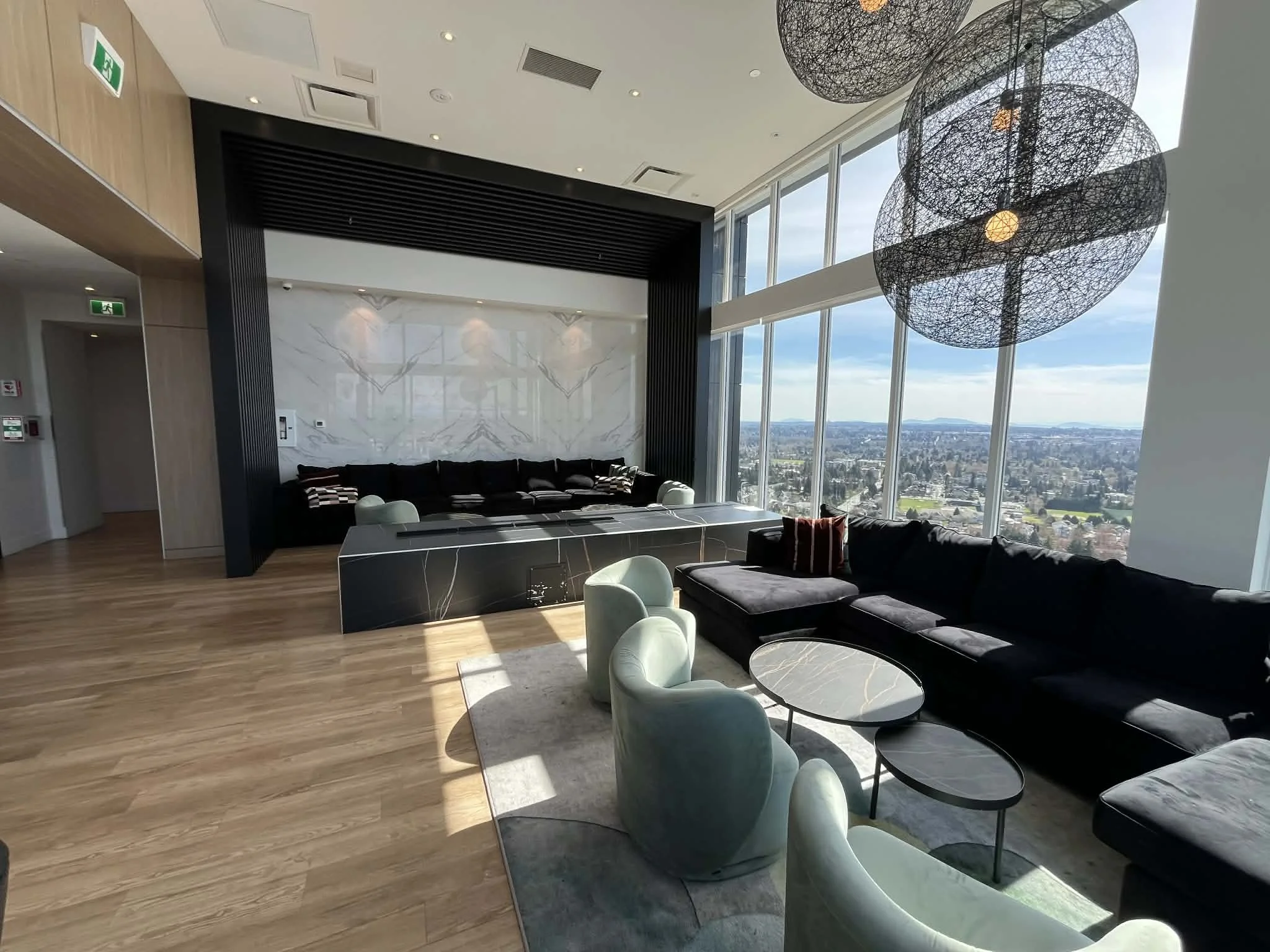 Amenty room top floor 02.jpg