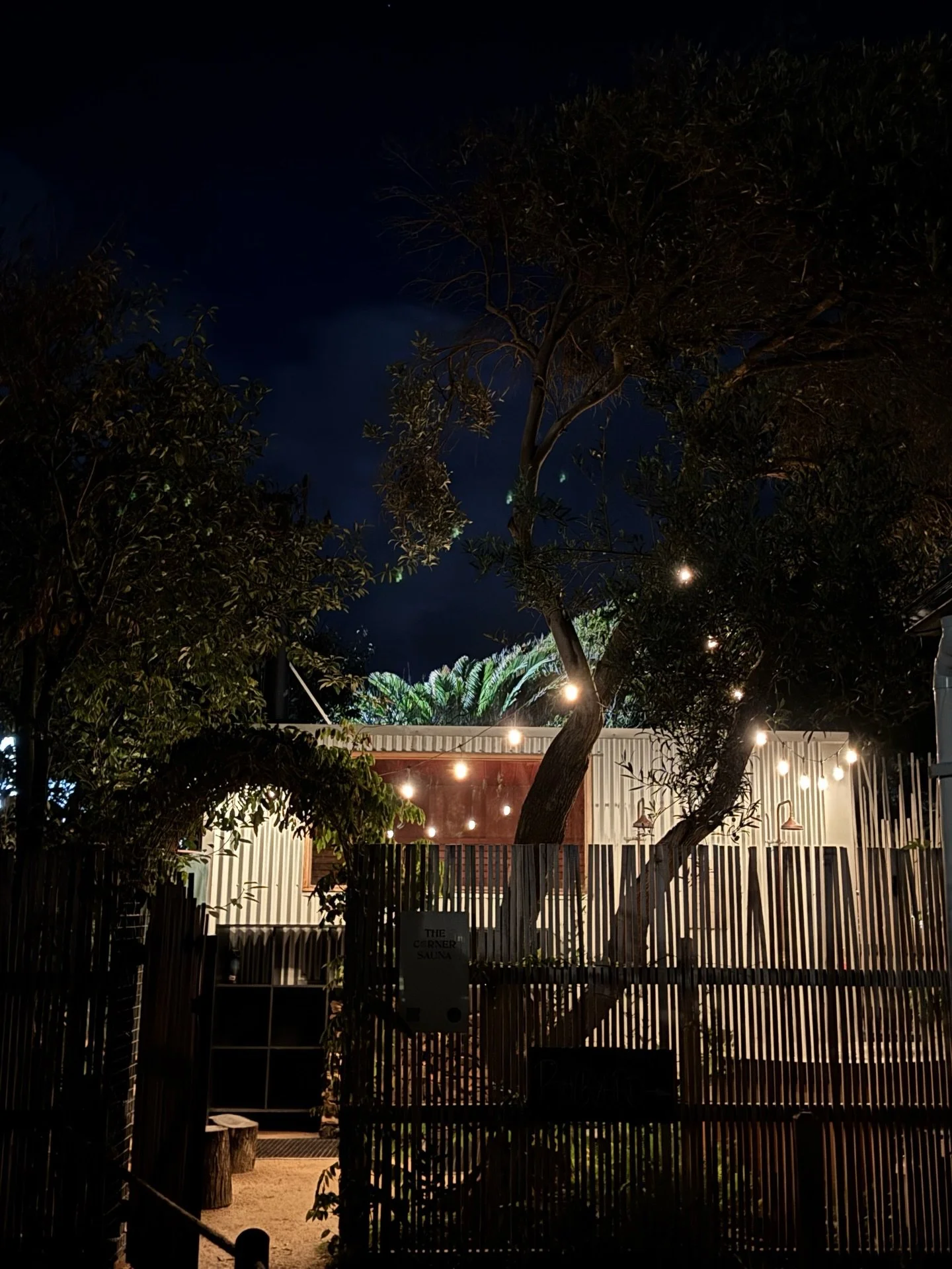 We&rsquo;re open this Easter!

Fri 7&ndash;10am &amp; 3&ndash;7pm 
Sat 7&ndash;10am &amp; 2&ndash;7pm 
Sun 7&ndash;11am &amp; 1&ndash;8pm 

Mon&hellip; closed, for now.