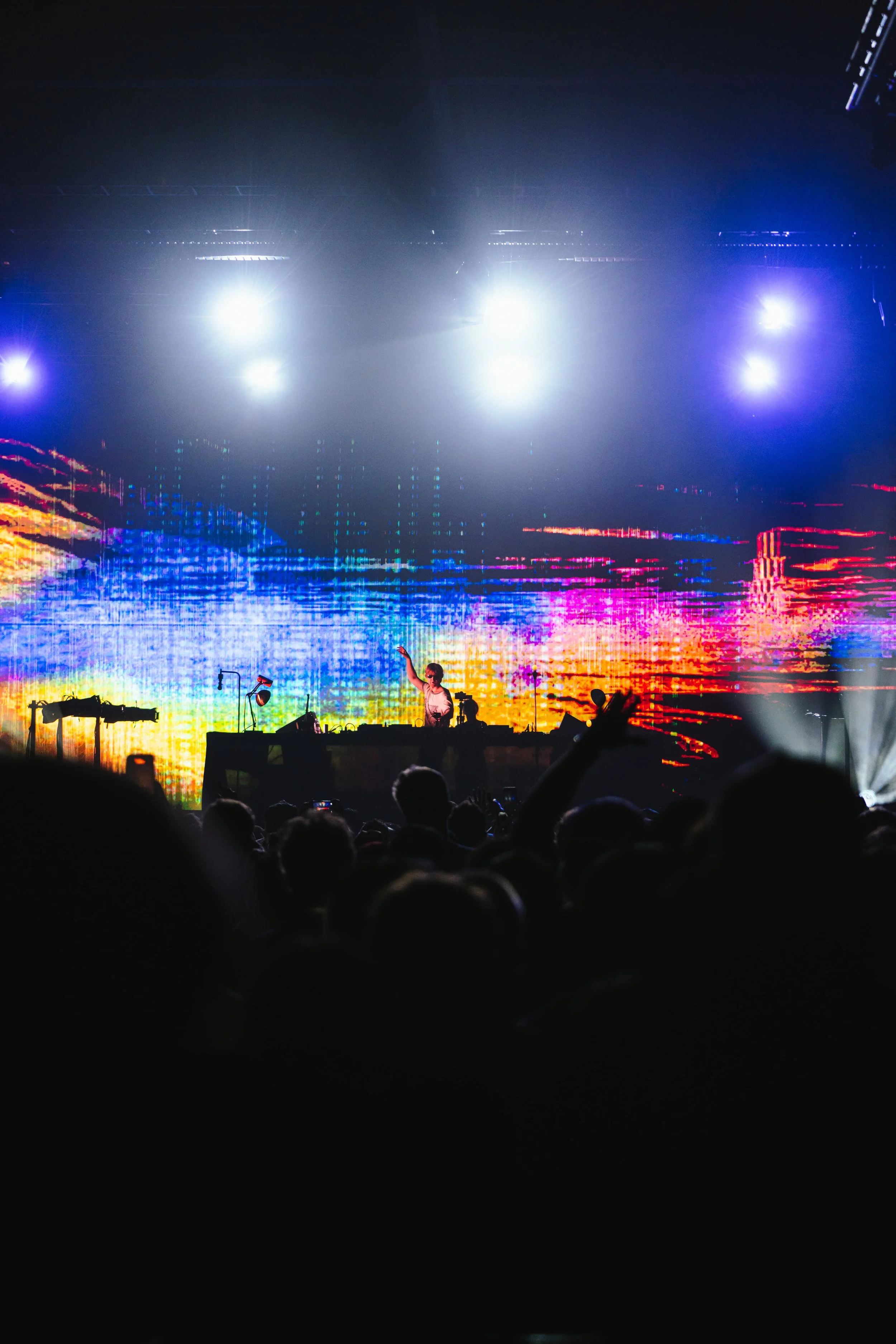 Oskar Medk: Feel Tour at Radius, Chicago
(Photographer: Noe Padilla @padillashotit)