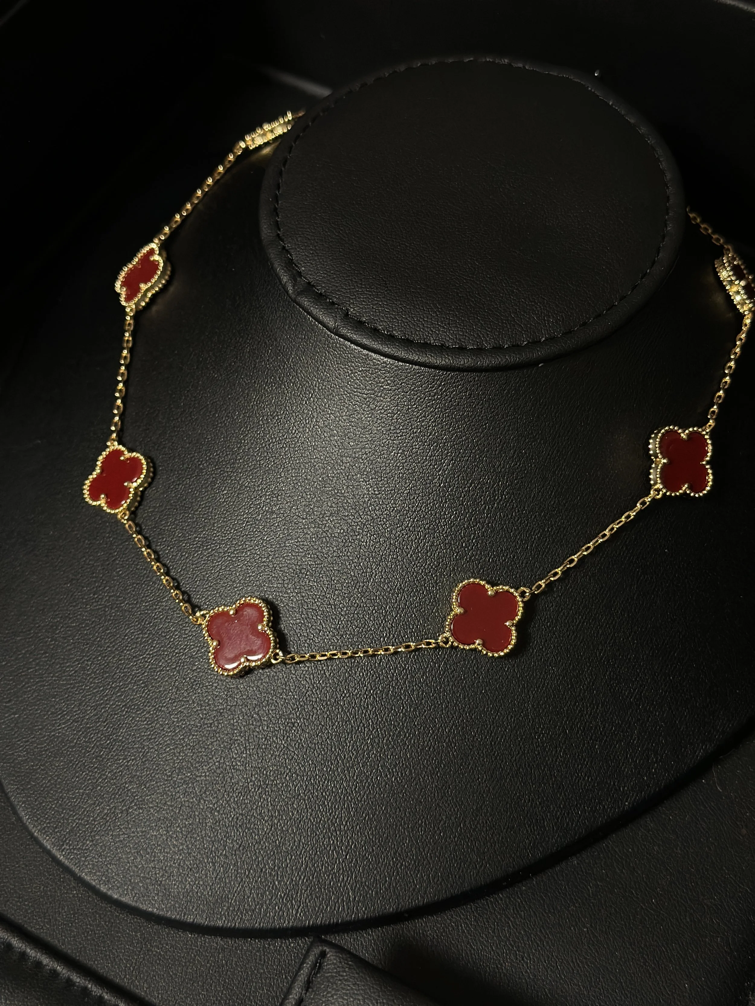 Van cleef choker burgundy