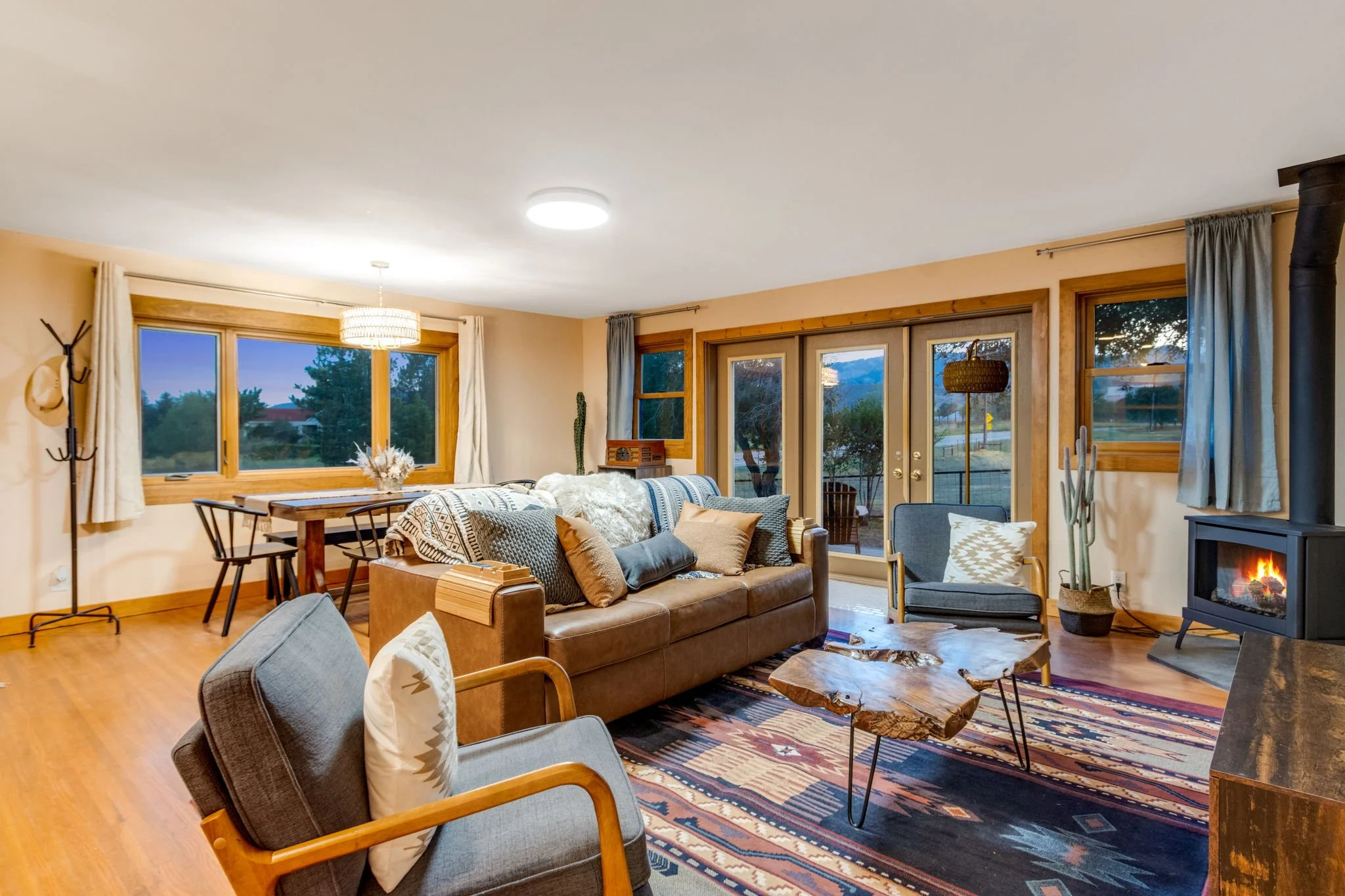 72-web-or-mls-3140-laporte-ave.jpg