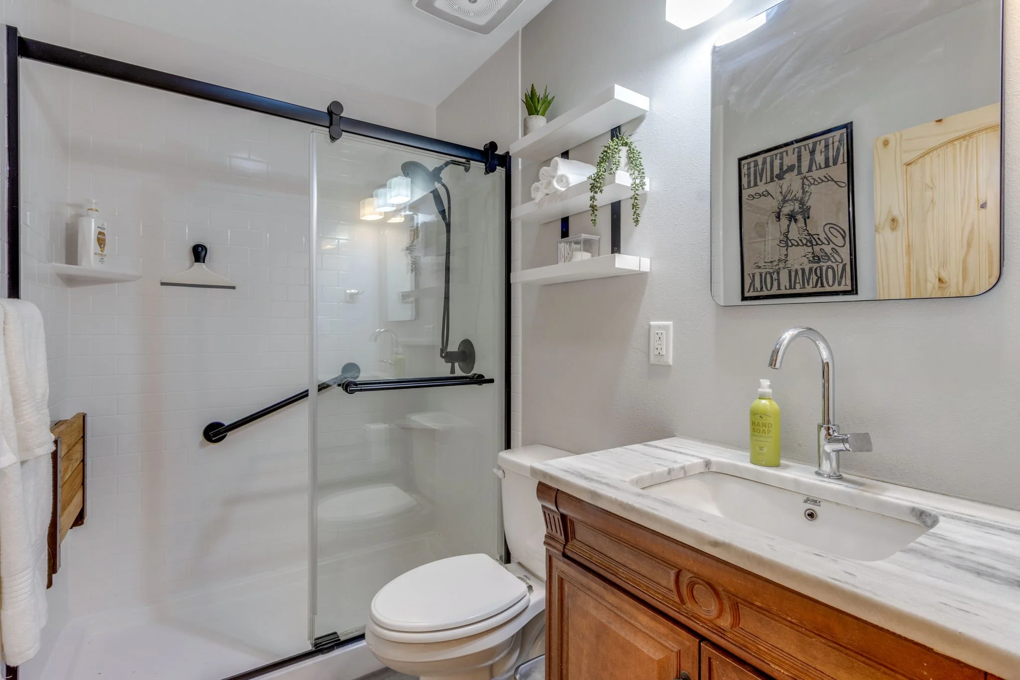 47-web-or-mls-3140-laporte-ave.jpg