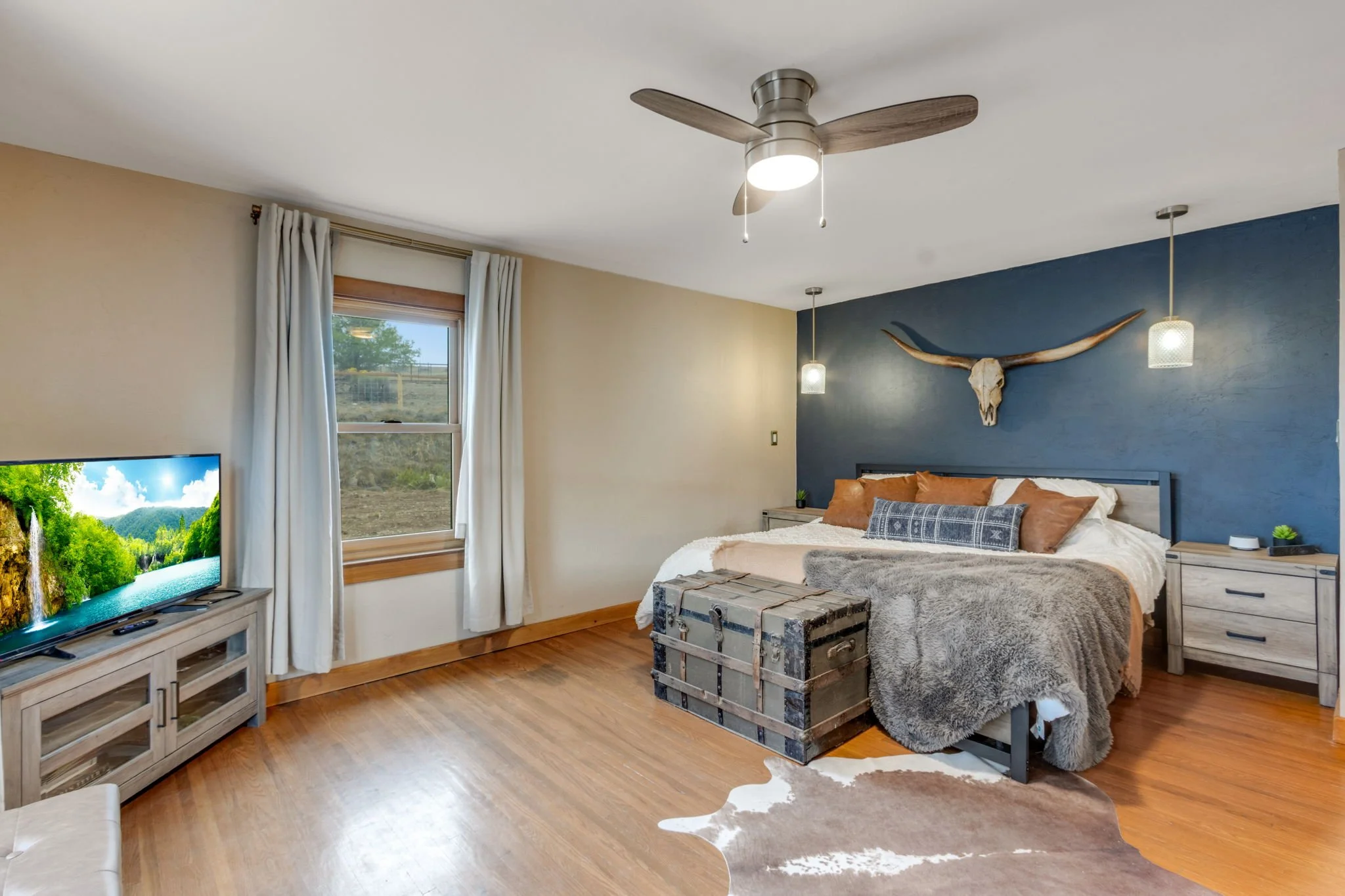 41-web-or-mls-3140-laporte-ave.jpg