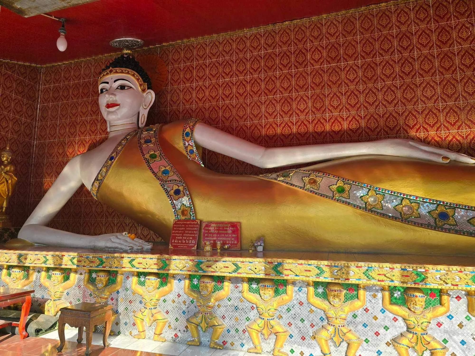 Laying Buddha 