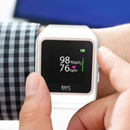 tBPC oCareTM wrist-worn pulse oximeter-2.jpeg