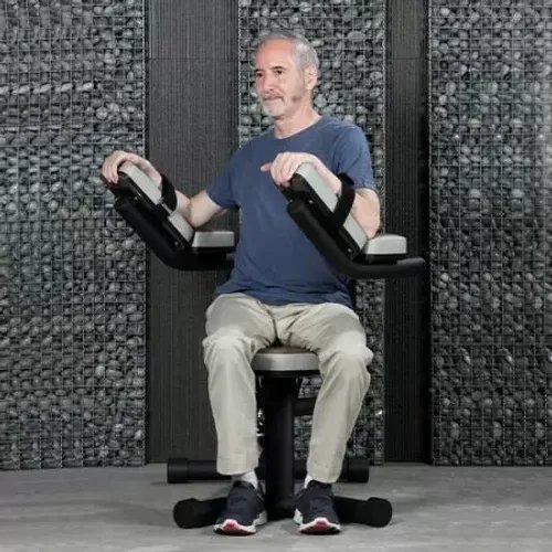 ALEXANDAVE Li-Fit Trunk Twist-2.jpeg