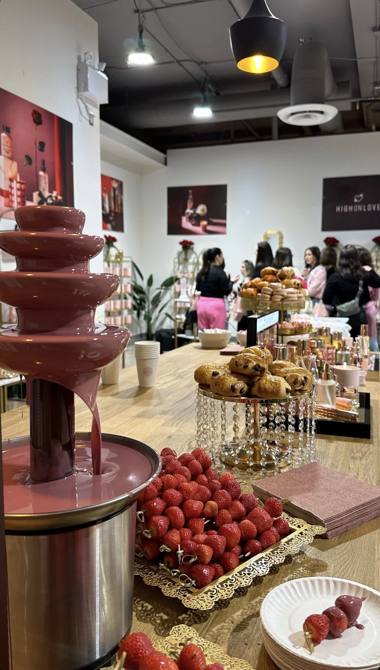 HIGHONLOVE QUEBEC STORE OPENING