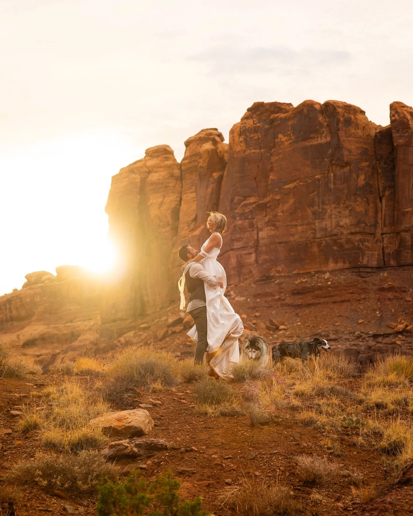 A beautiful evening in Moab with Natasha &amp;  Jordan 🏜️💫

#elopementphotography #moabutah #utahphotographer #engaged #elopementweddingphotographer Moab Utah, Red earth venue, Salt Lake City photographer, canyonlands UT, Arches national park, adve