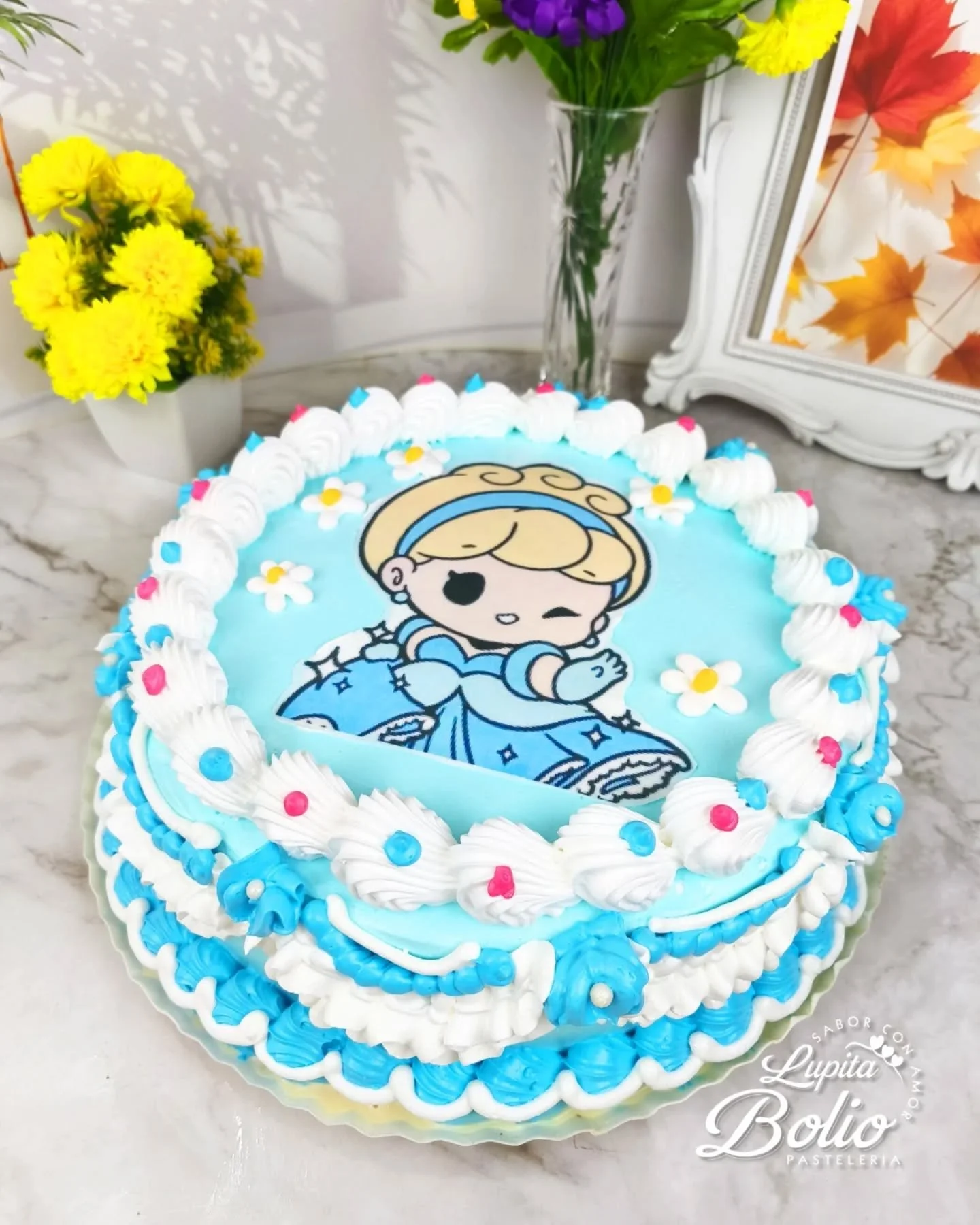 Los pasteles m&aacute;s tiernos est&aacute;n en Lupita Bolio 🩷💞 Muchas gracias por su preferencia ✨

&iquest;Quieres que tu festejo sea especial? 🎂 Cotiza tu pastel personalizado con nosotros, con gusto te atenderemos 🤗

📱Cd. Industrial - 993214